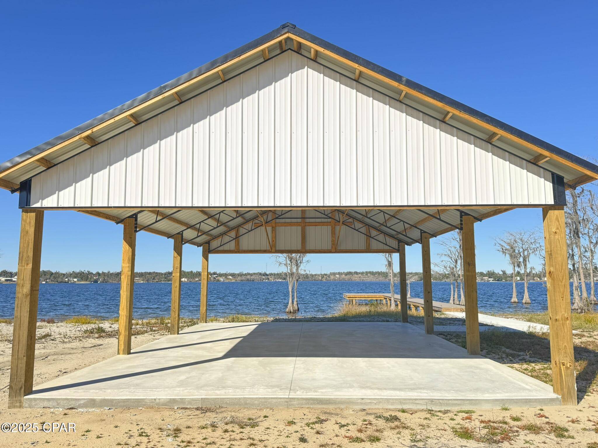Alford, FL 32420,207 Compass Lake DR