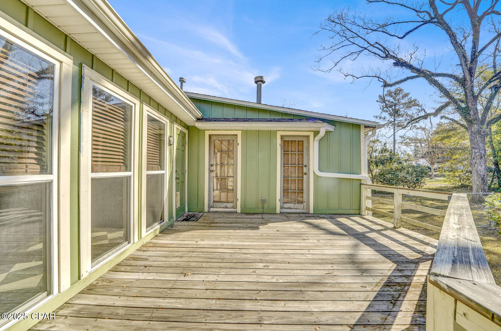 Chipley, FL 32428,672 Main ST