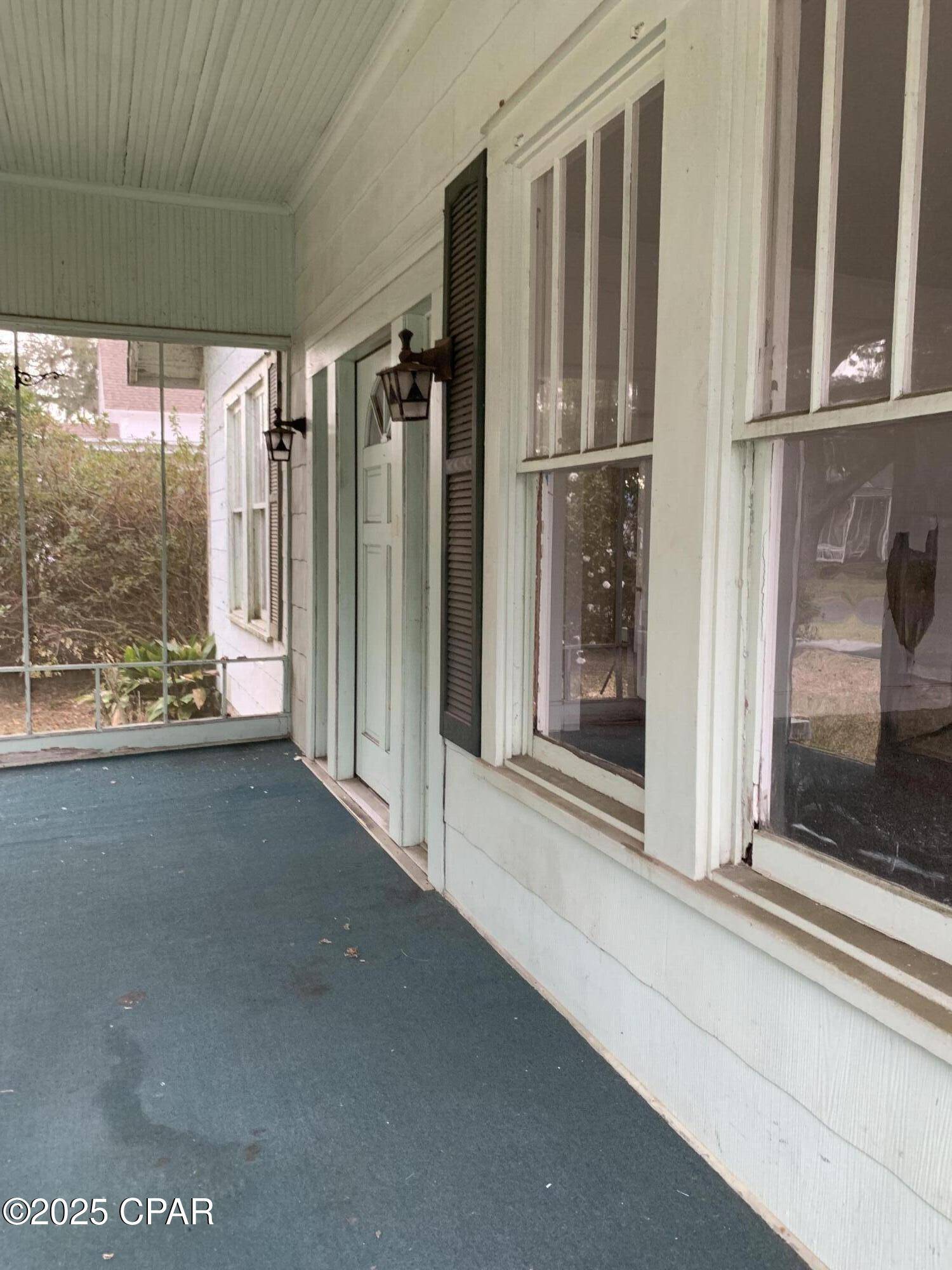 Marianna, FL 32446,2923 Madison ST