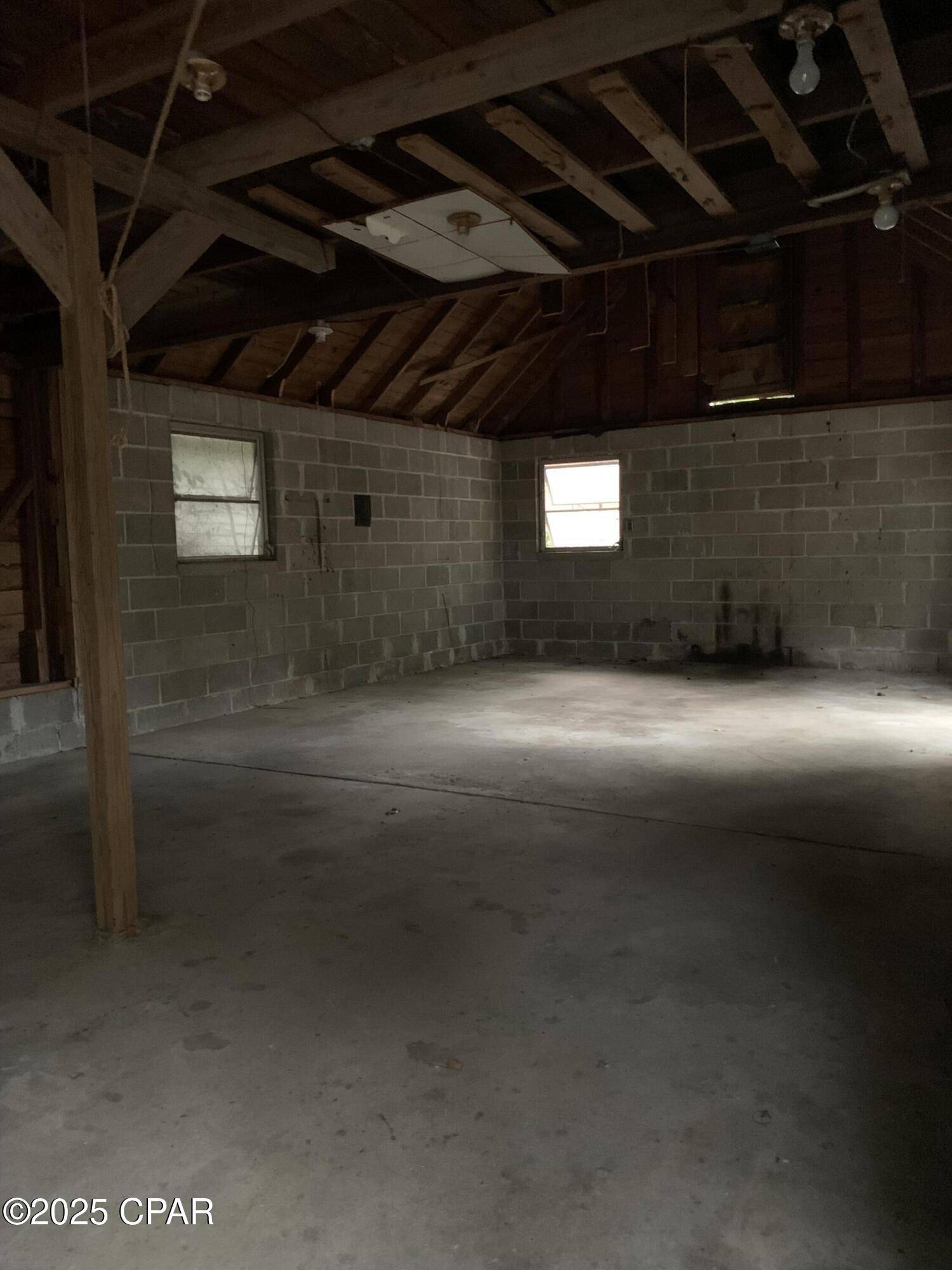 Marianna, FL 32446,2923 Madison ST