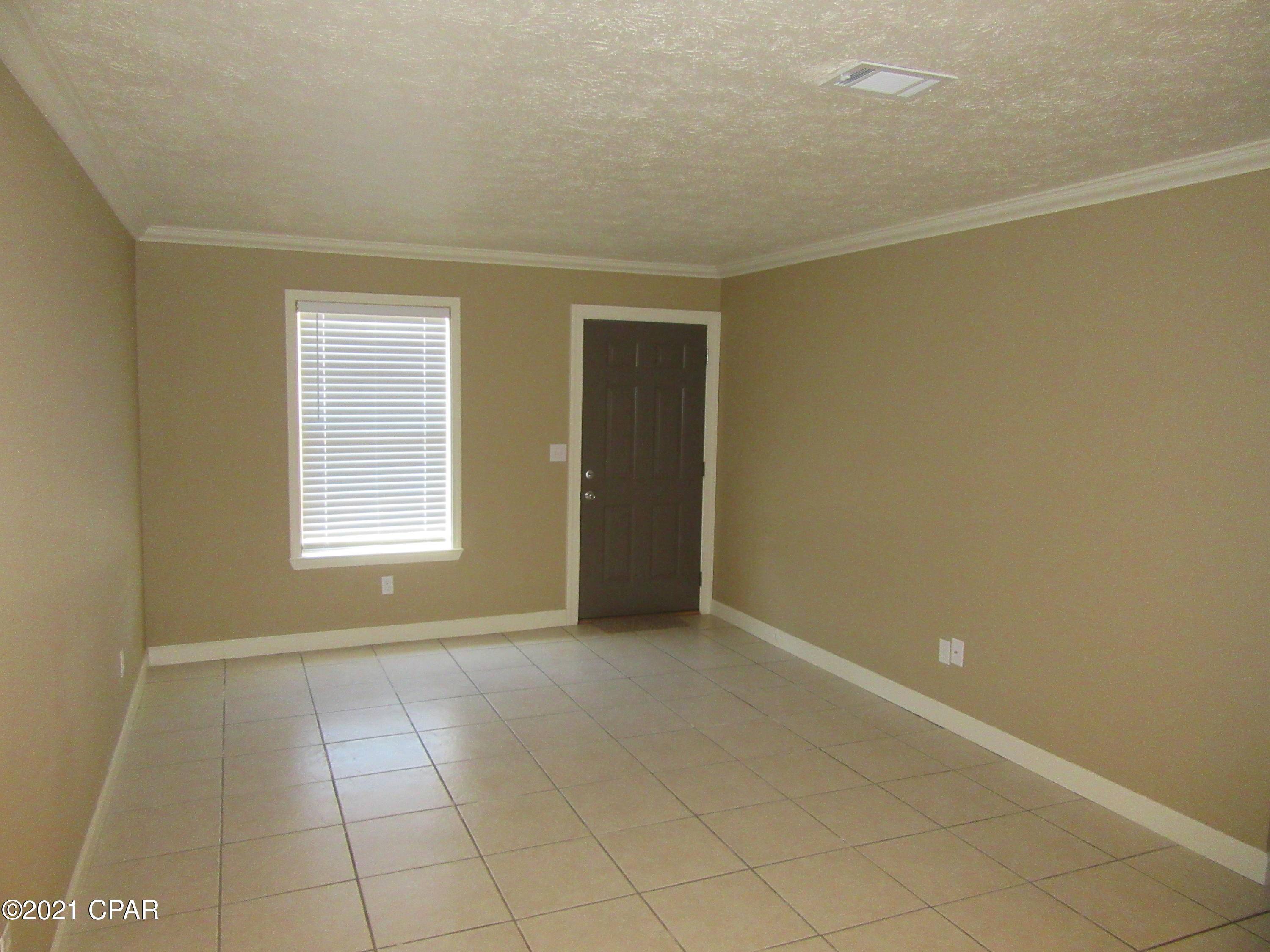 Lynn Haven, FL 32444,1410 New York AVE ##B
