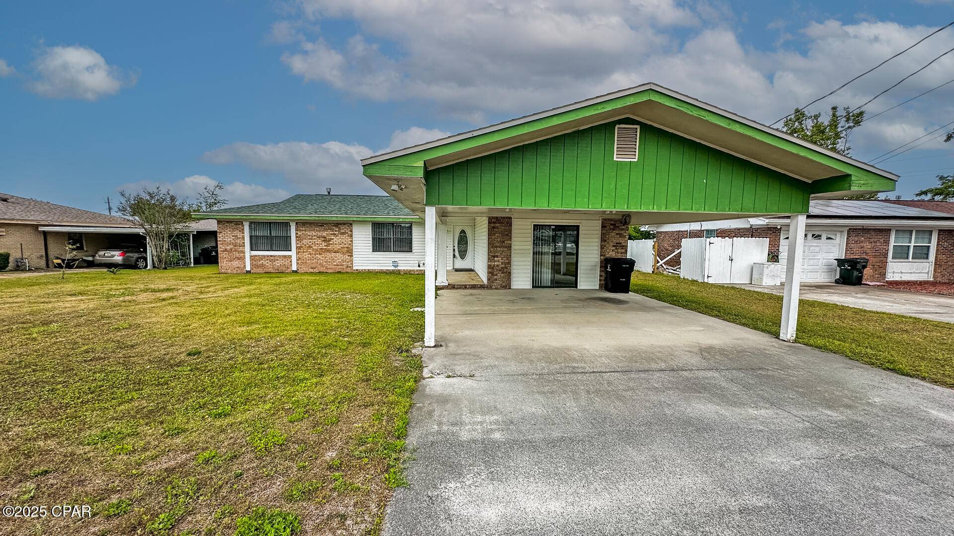 Panama City, FL 32404,907 Bob Little RD