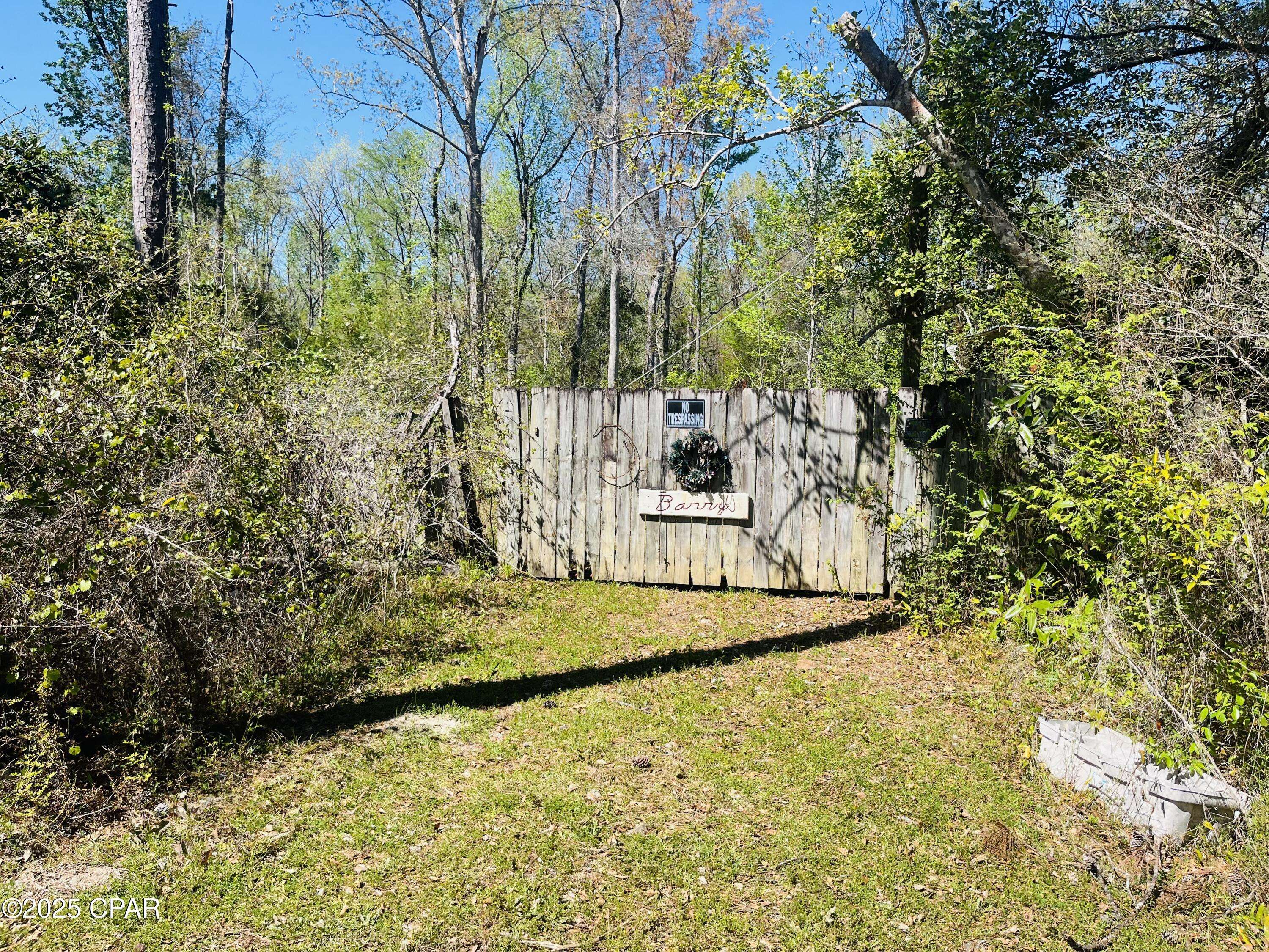 Bristol, FL 32321,8106 NW River RD