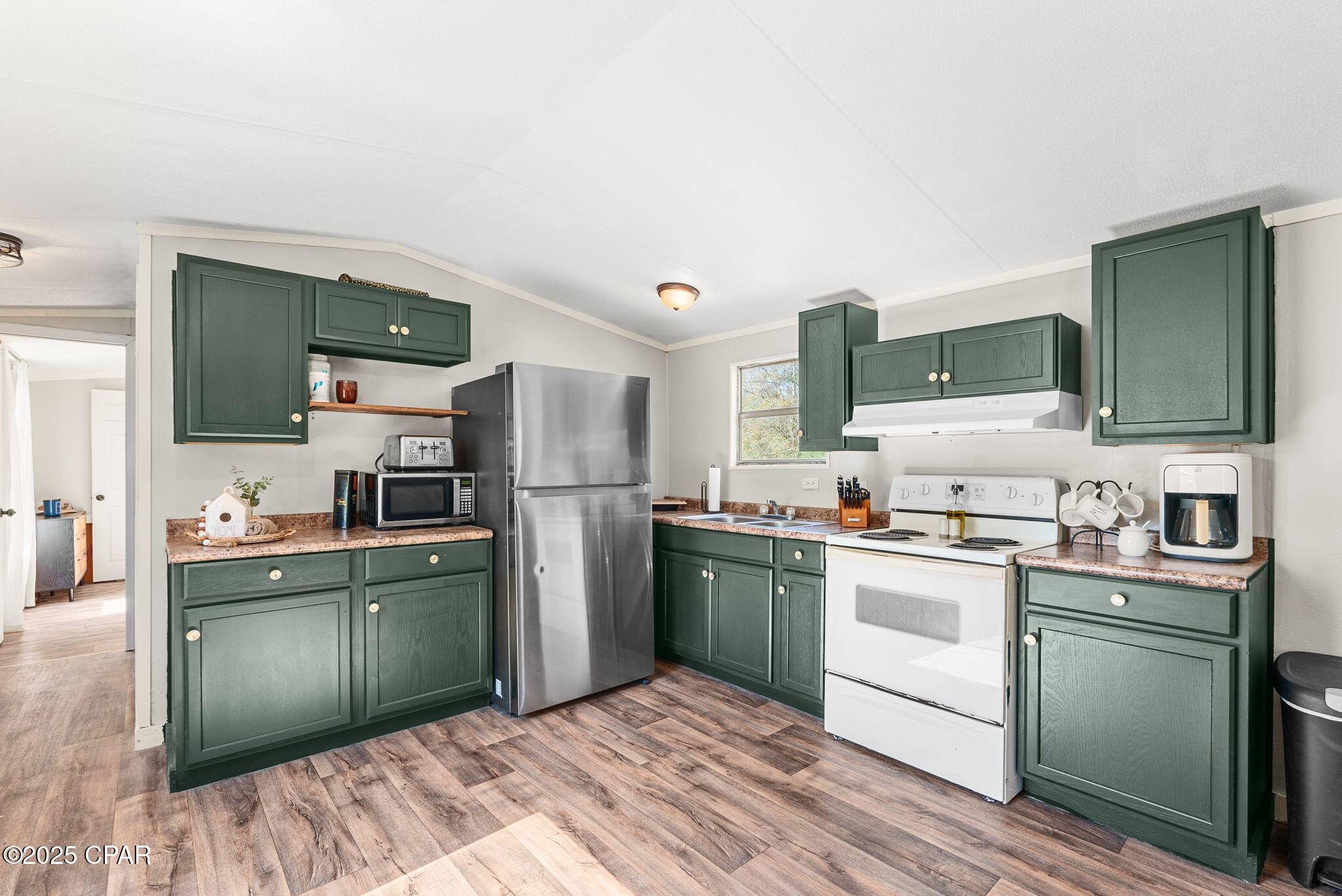 Chipley, FL 32428,2526 Pinewood DR
