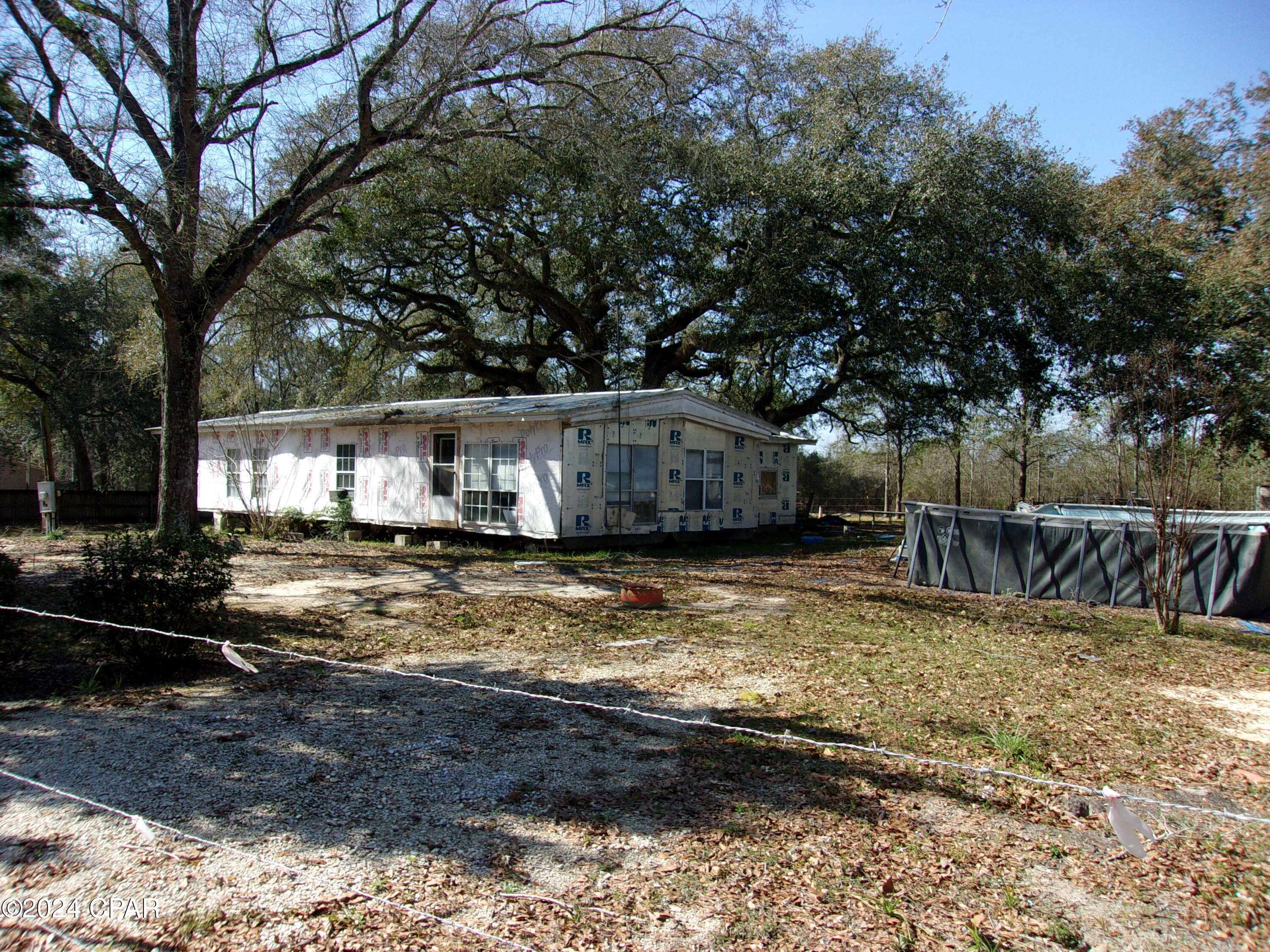 Chipley, FL 32428,374 Carr RD