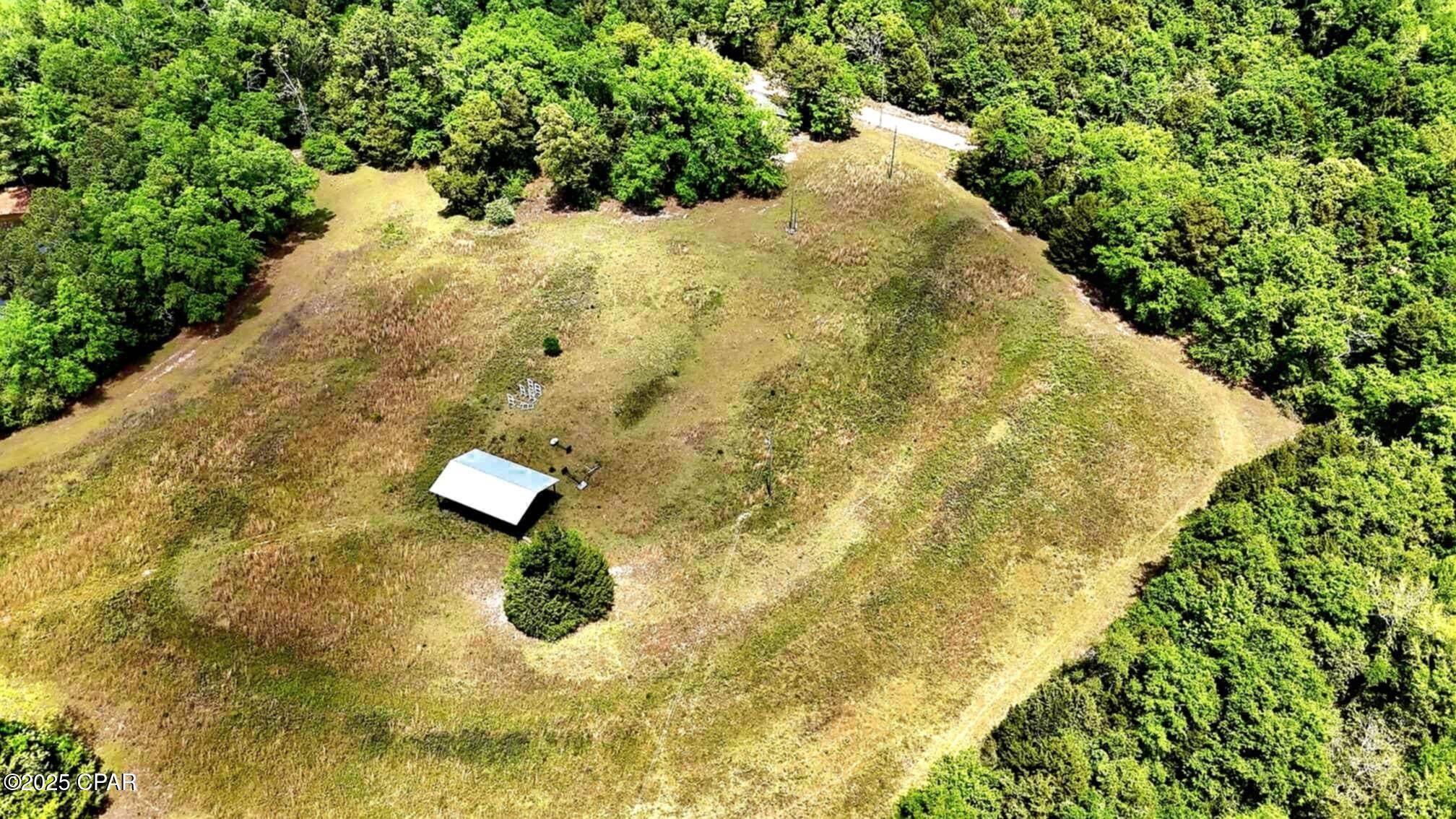 Bonifay, FL 32425,1718 Robbins Bridge RD