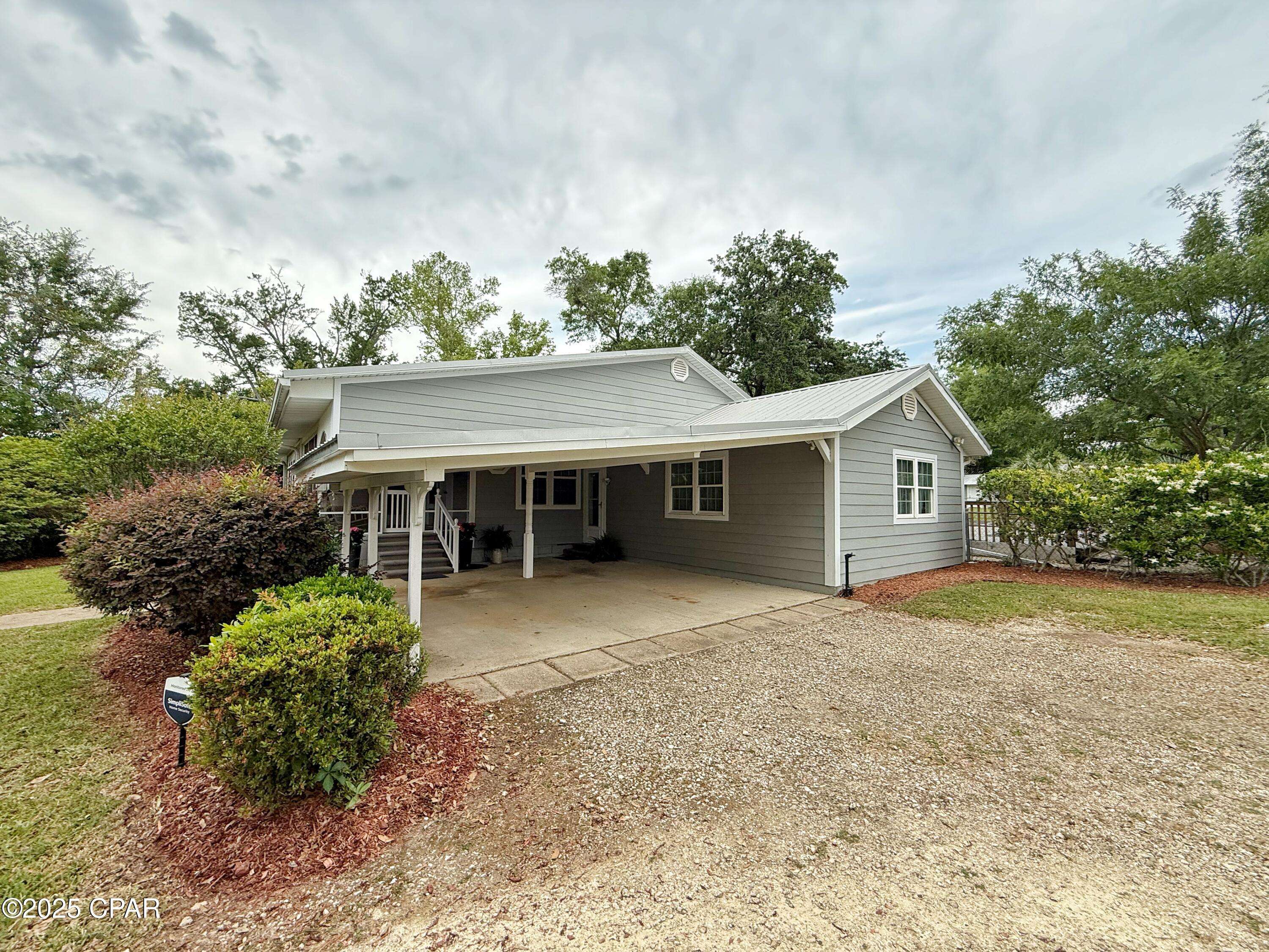 Sneads, FL 32460,8004 Church ST