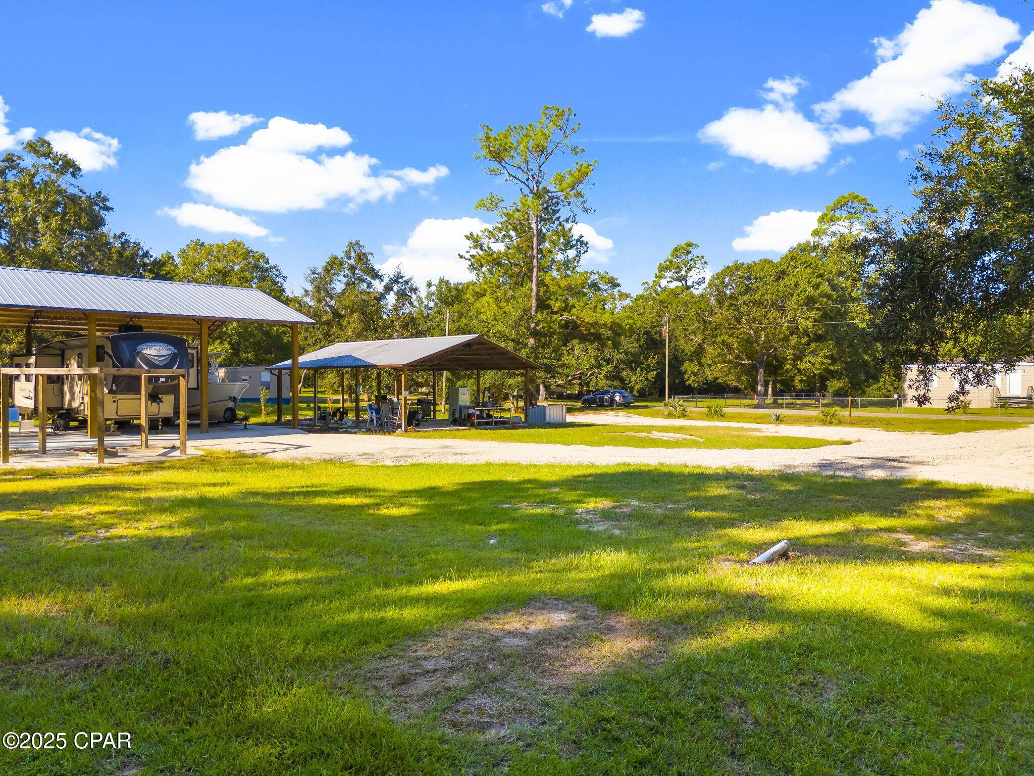 Wewahitchka, FL 32465,382 Honey Hill RD