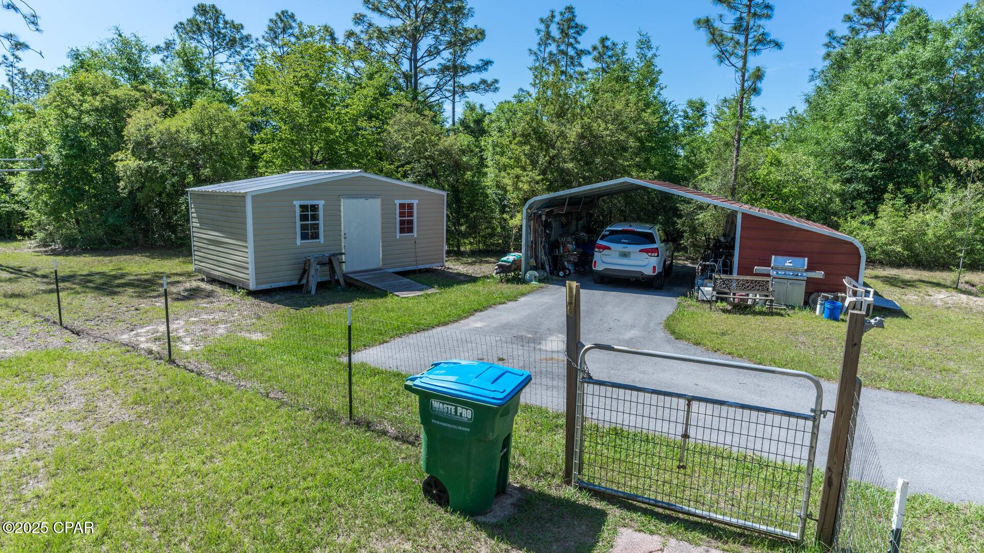 Fountain, FL 32438,24105 NW L K Lona DR