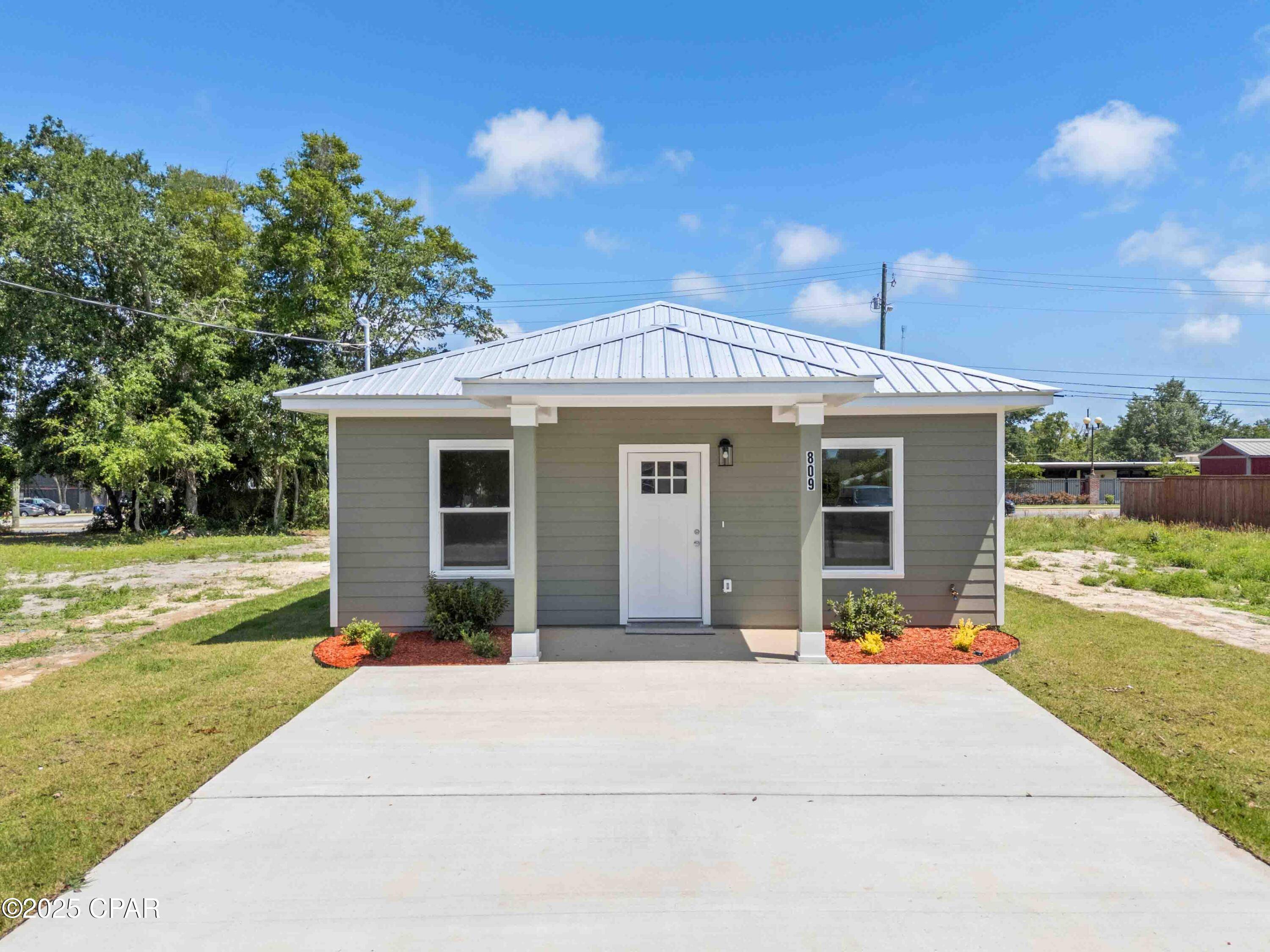 Panama City, FL 32401,809 E 10th CT