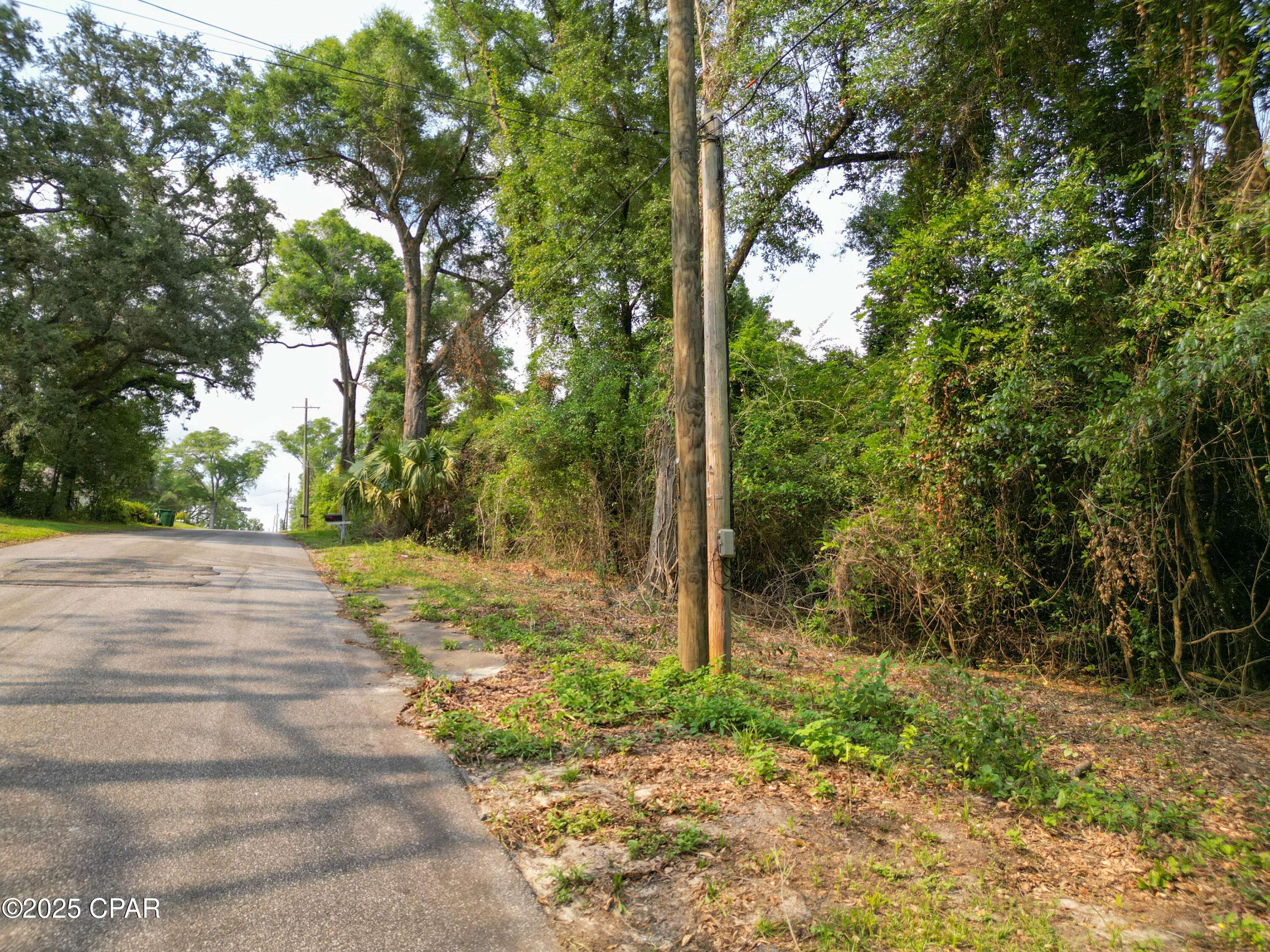 Chipley, FL 32428,631 Pear ST