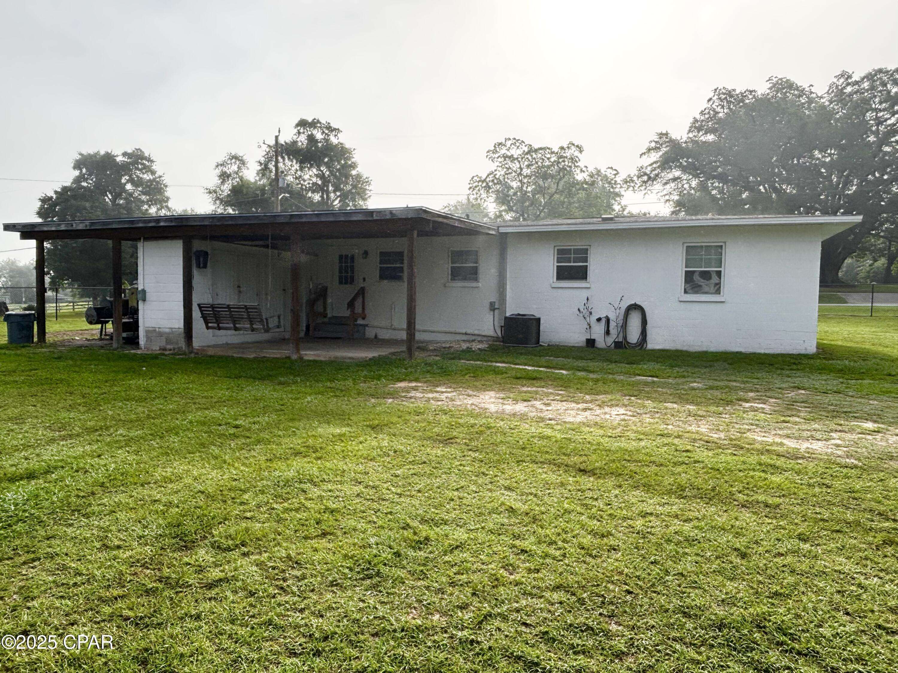Bonifay, FL 32425,811 Mcgee RD