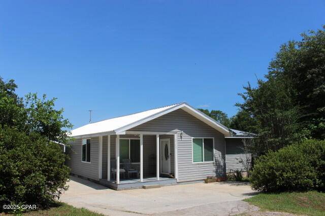 Sneads, FL 32460,2100 3rd AVE