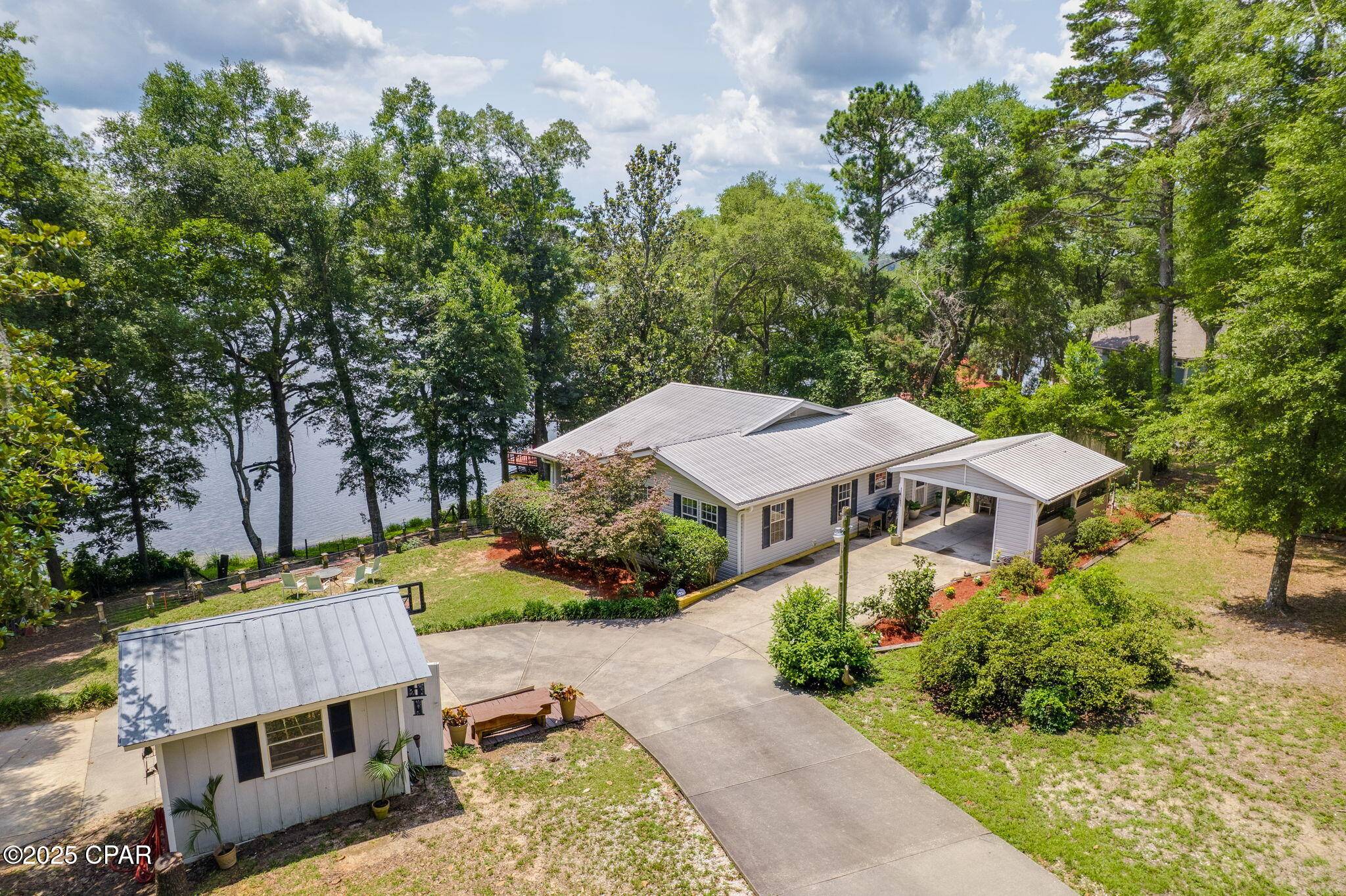 Defuniak Springs, FL 32433,245 Squirrel RD