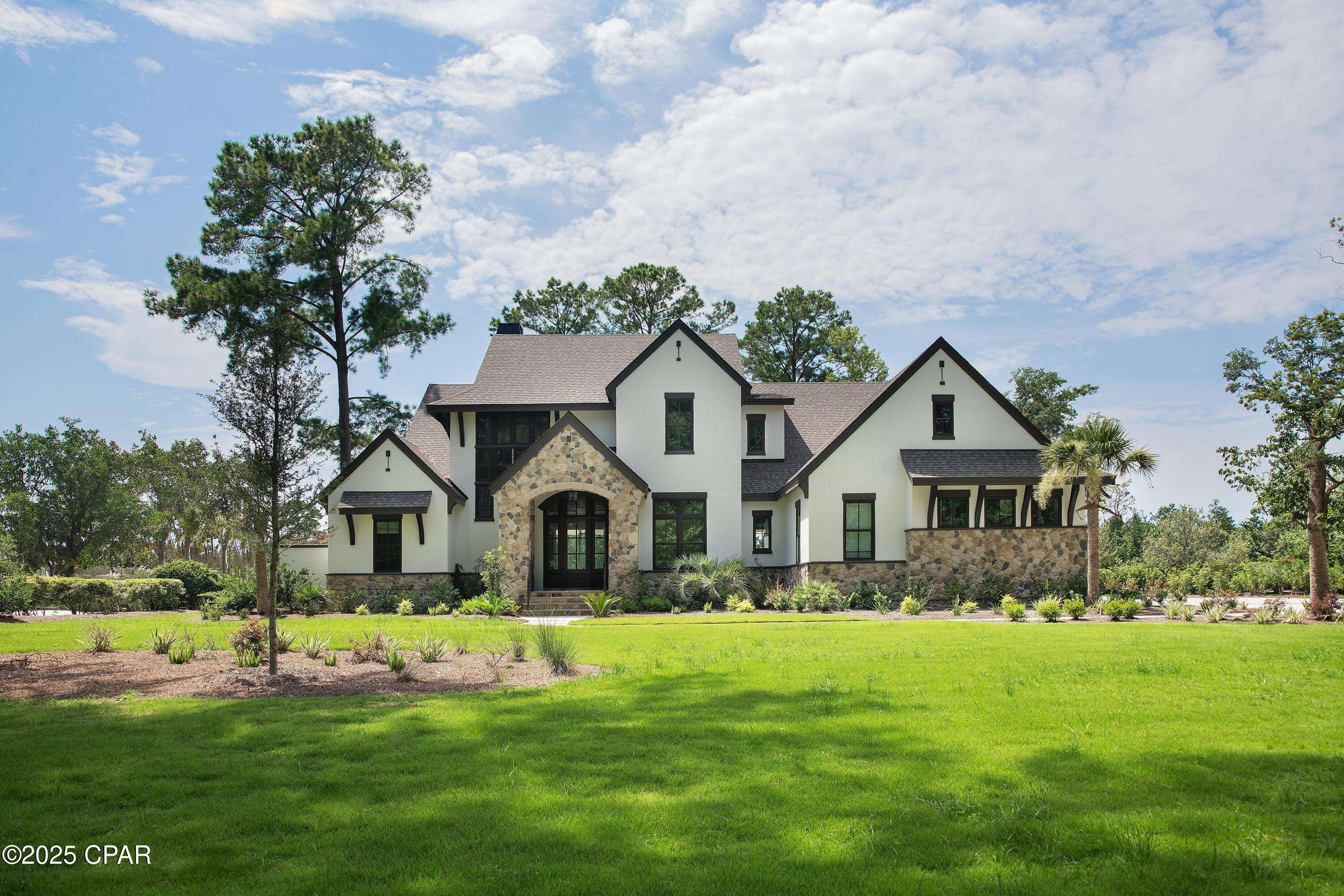 Panama City, FL 32405,3130 Kings DR