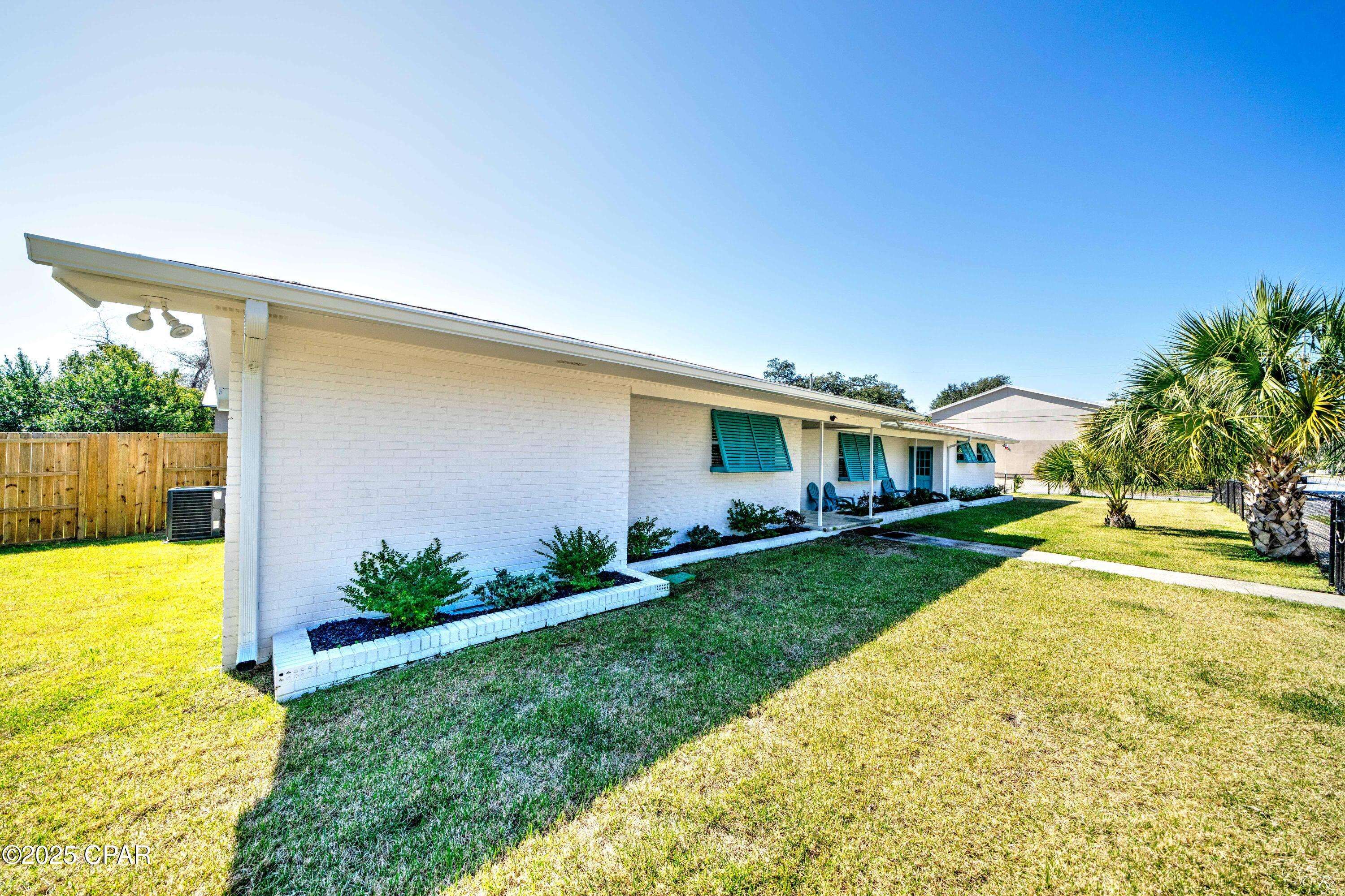 Panama City, FL 32401,2615 W W 11th ST
