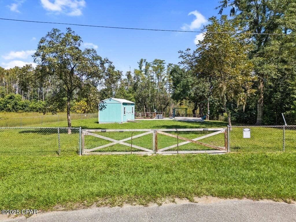 Wewahitchka, FL 32465,139 Bob Little DR