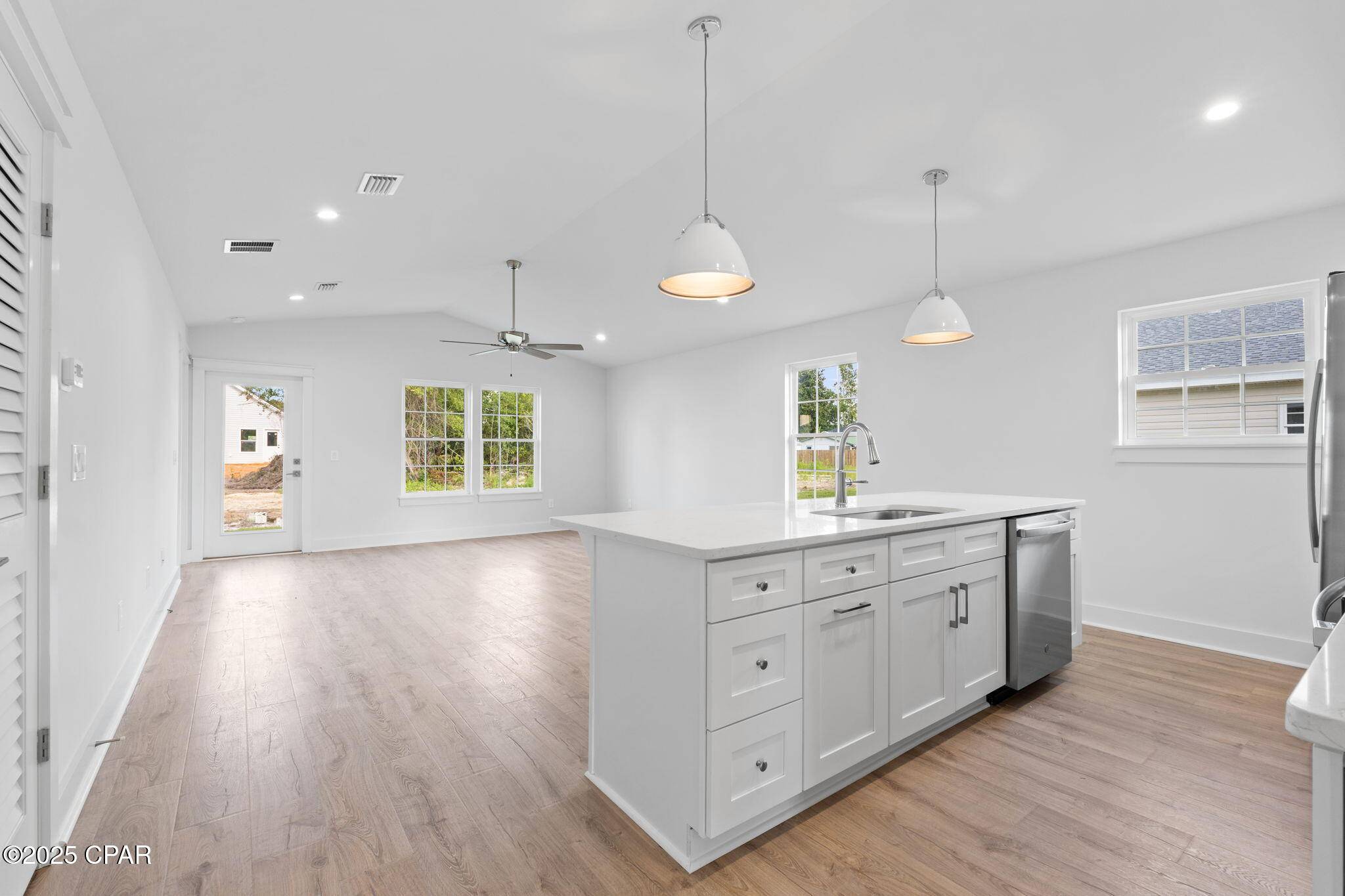 Panama City, FL 32404,925 Bonnie DR