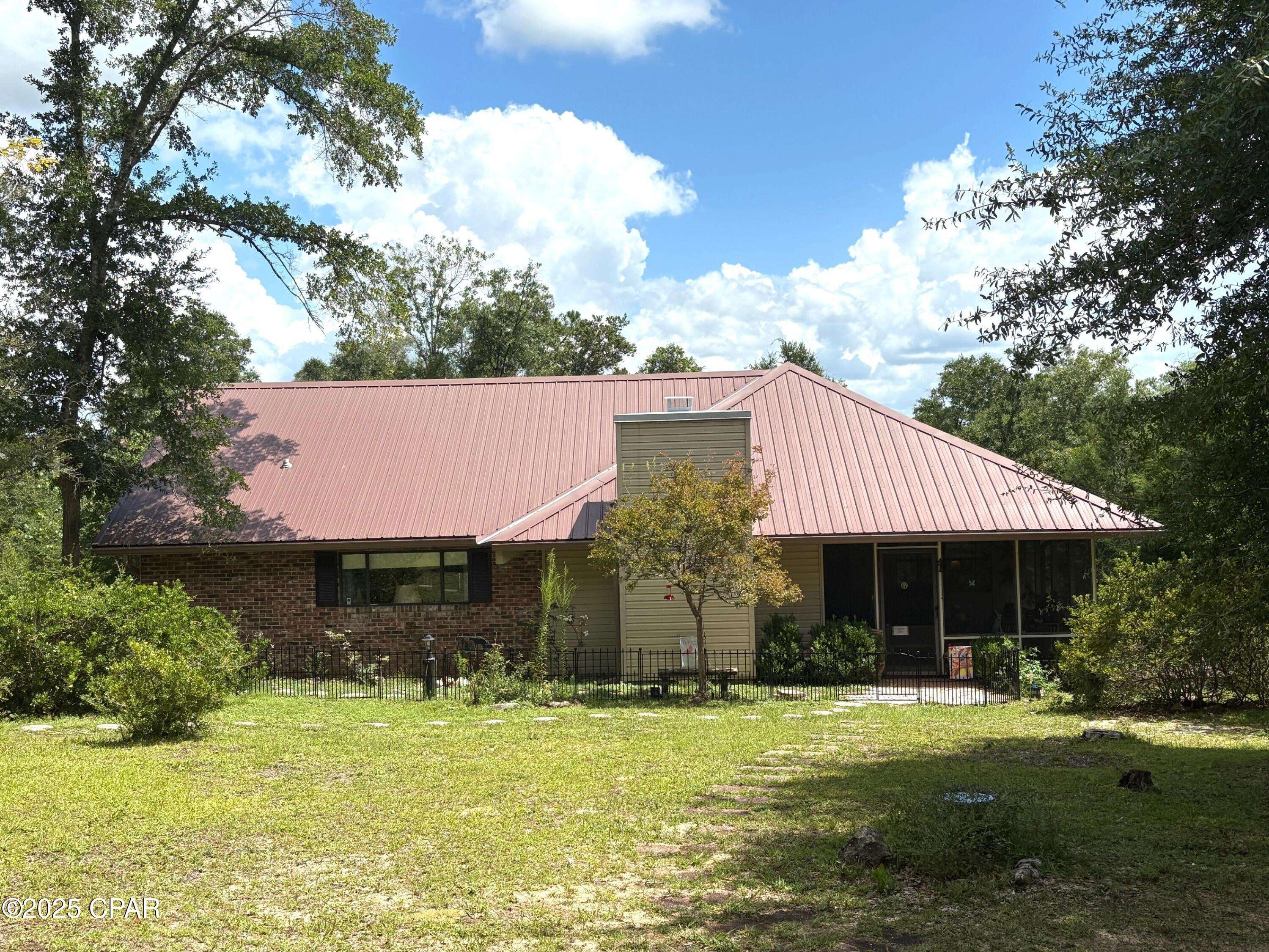 Alford, FL 32420,850 Gambier DR