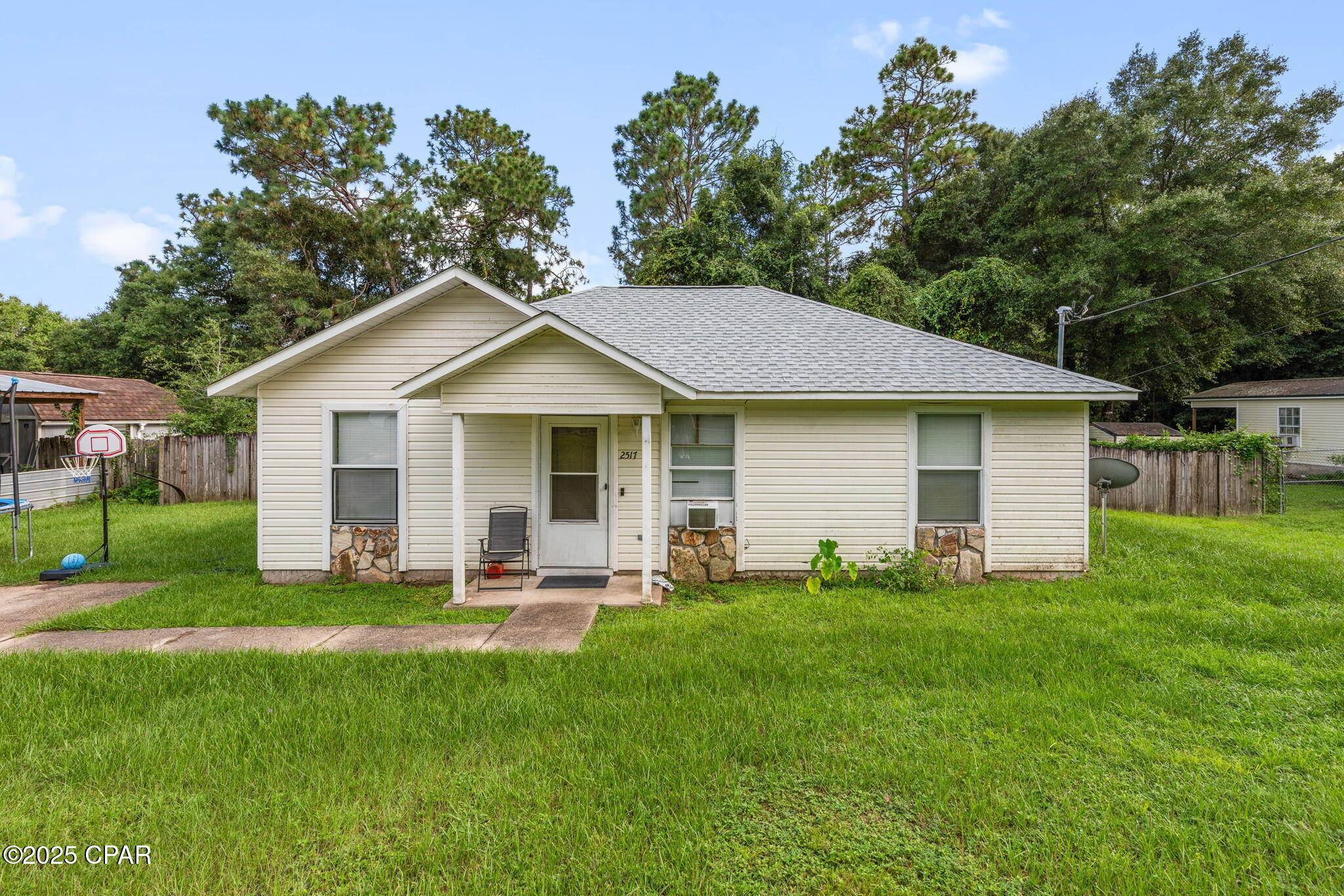 Crestview, FL 32536,2517 Sunset DR