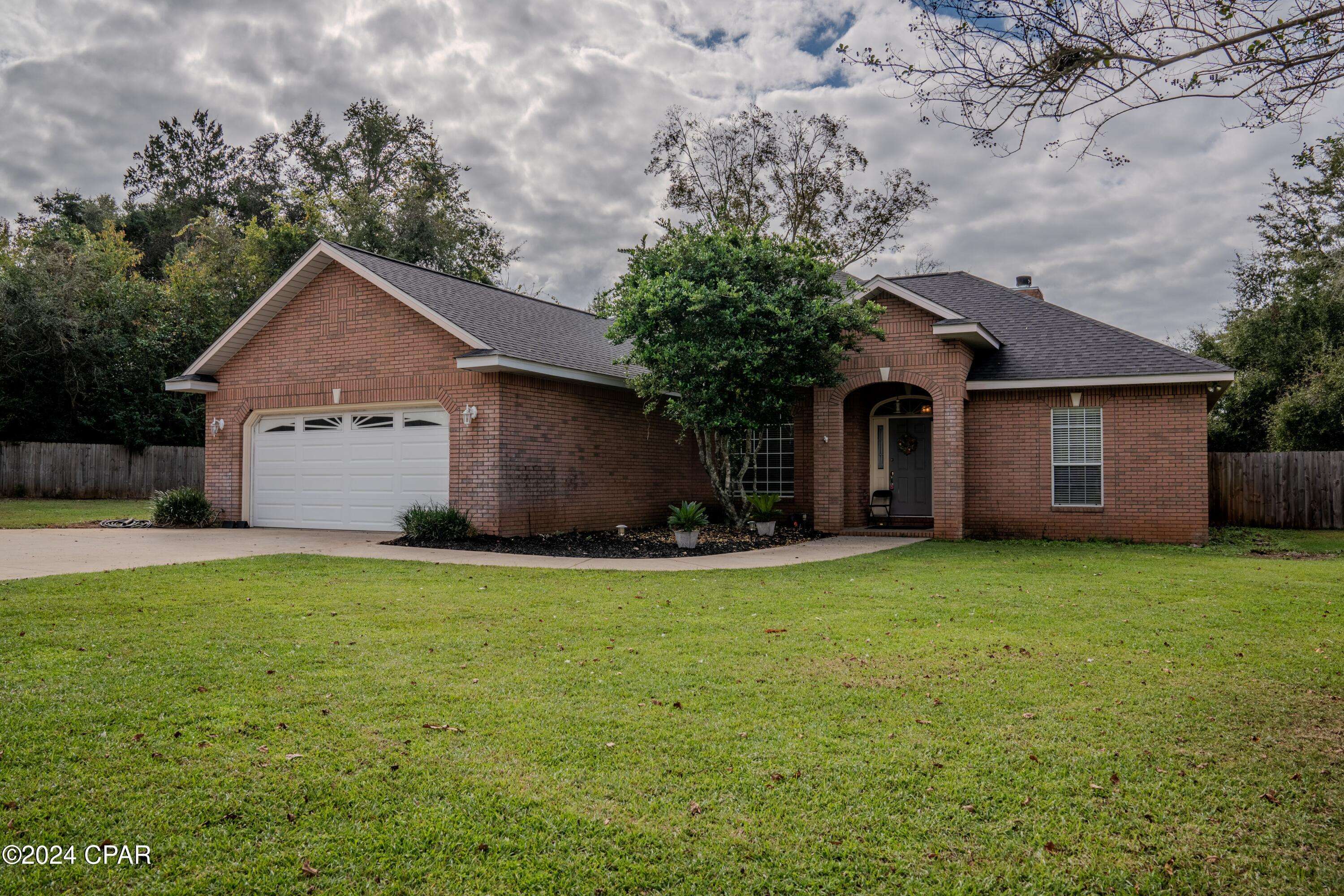 Marianna, FL 32446,3425 Maplewood CT