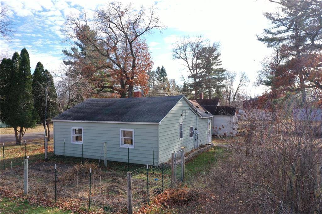 Grantsburg, WI 54840,423 Pine Street