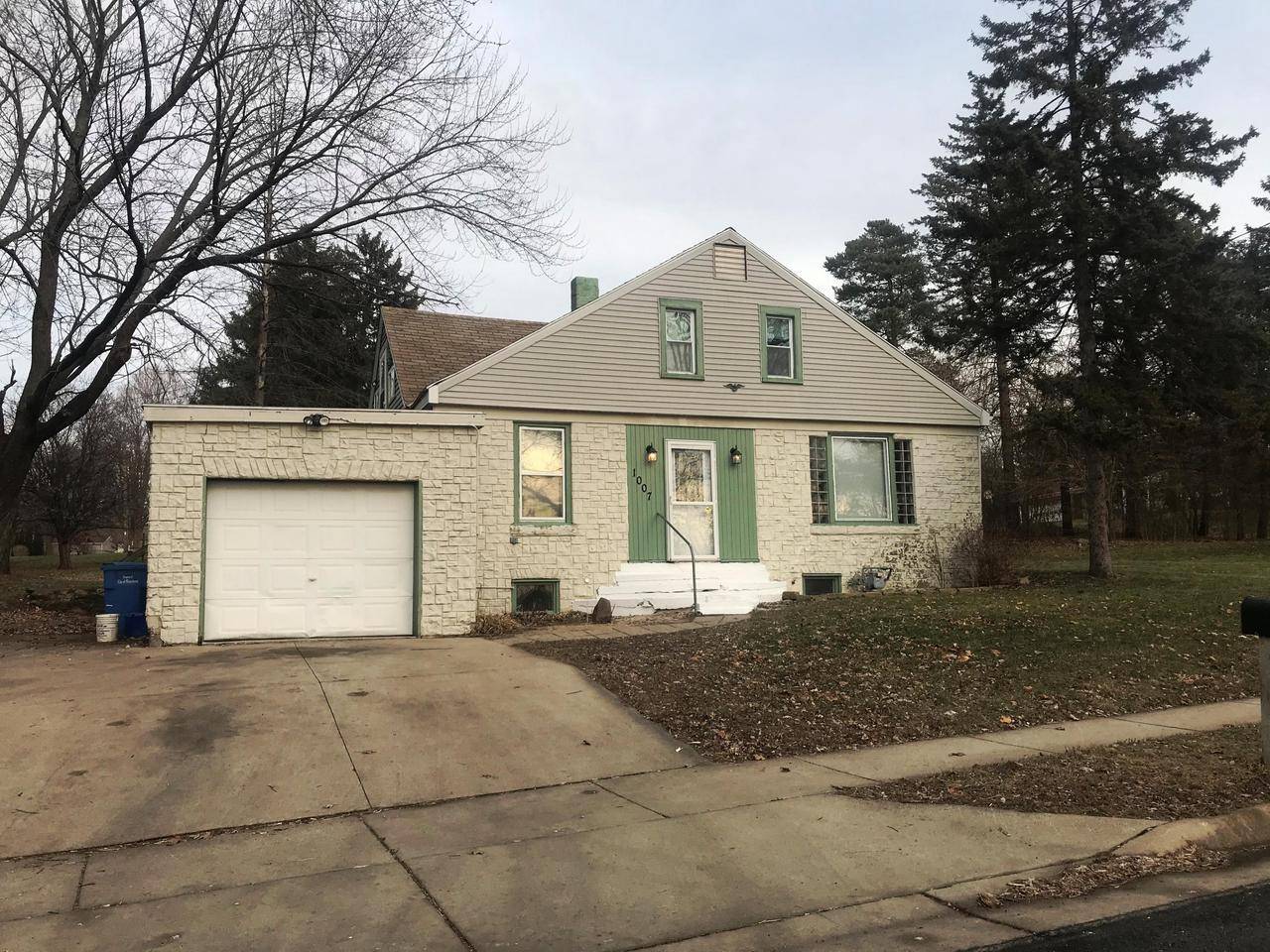 Watertown, WI 53094-5023,1007 Richards Ave