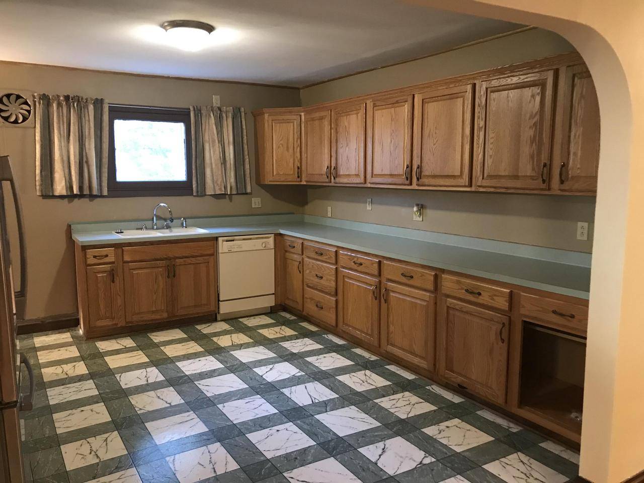 Watertown, WI 53094-5023,1007 Richards Ave