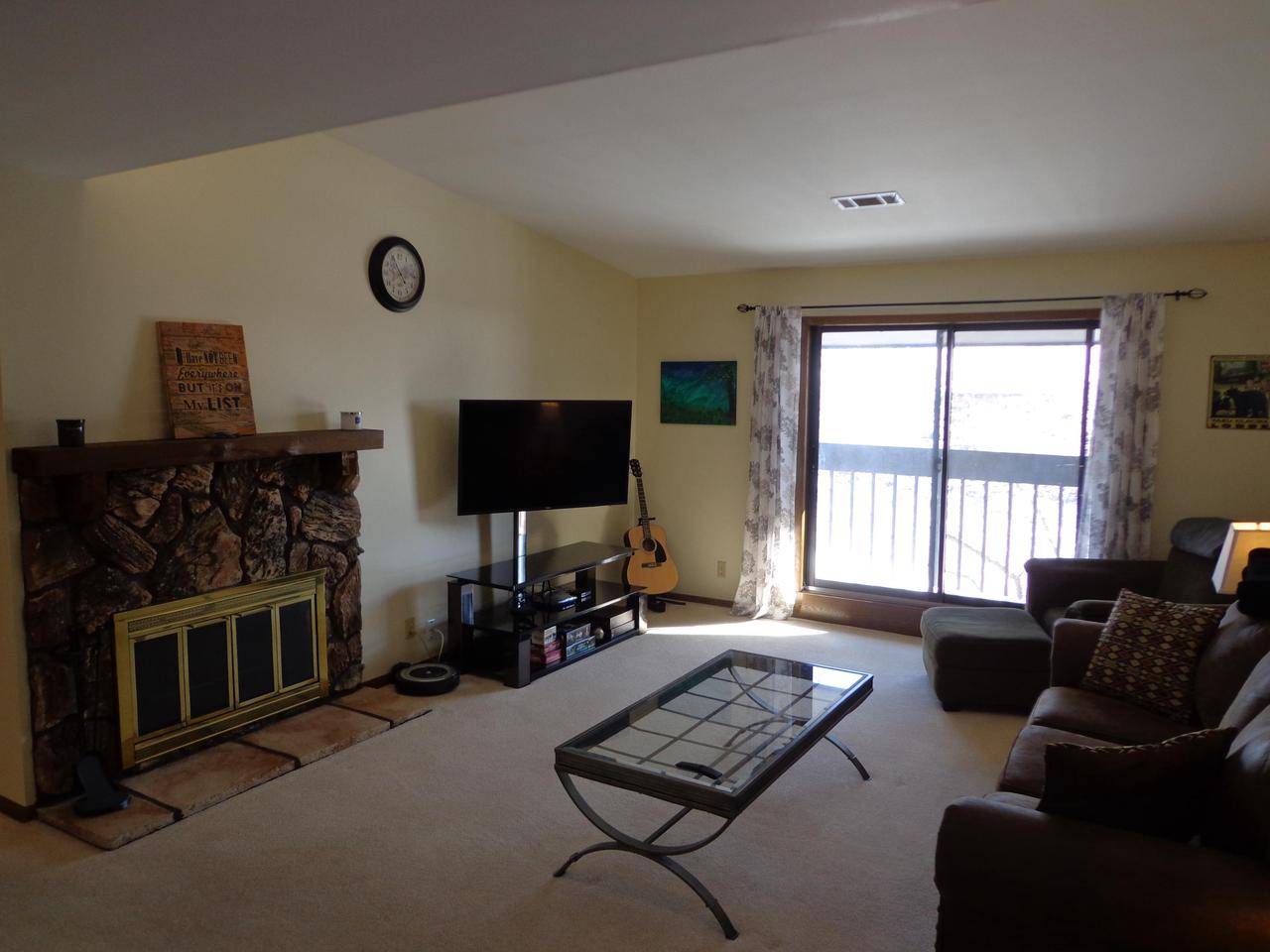 Pewaukee, WI 53072-2471,364 Park Hill Dr #F
