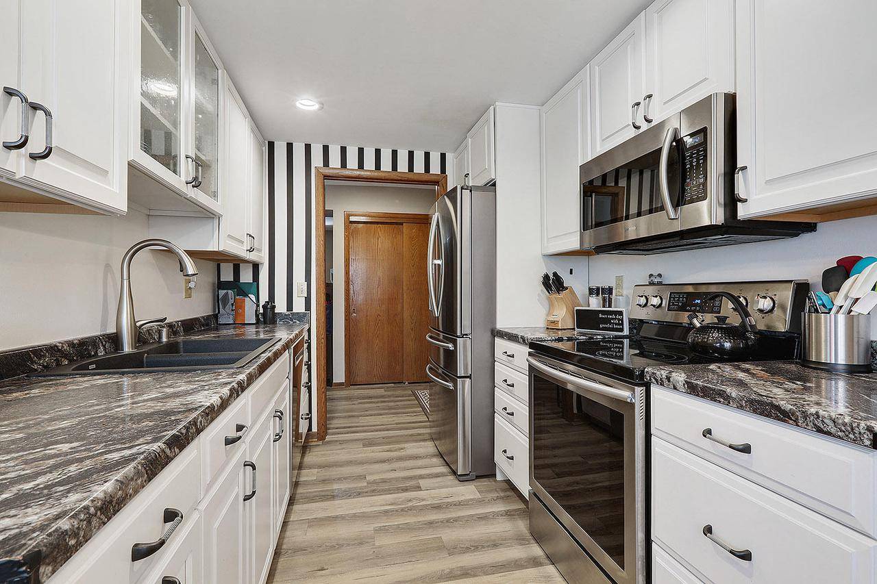 Menomonee Falls, WI 53051,N85W15700 Ridge ROAD #108