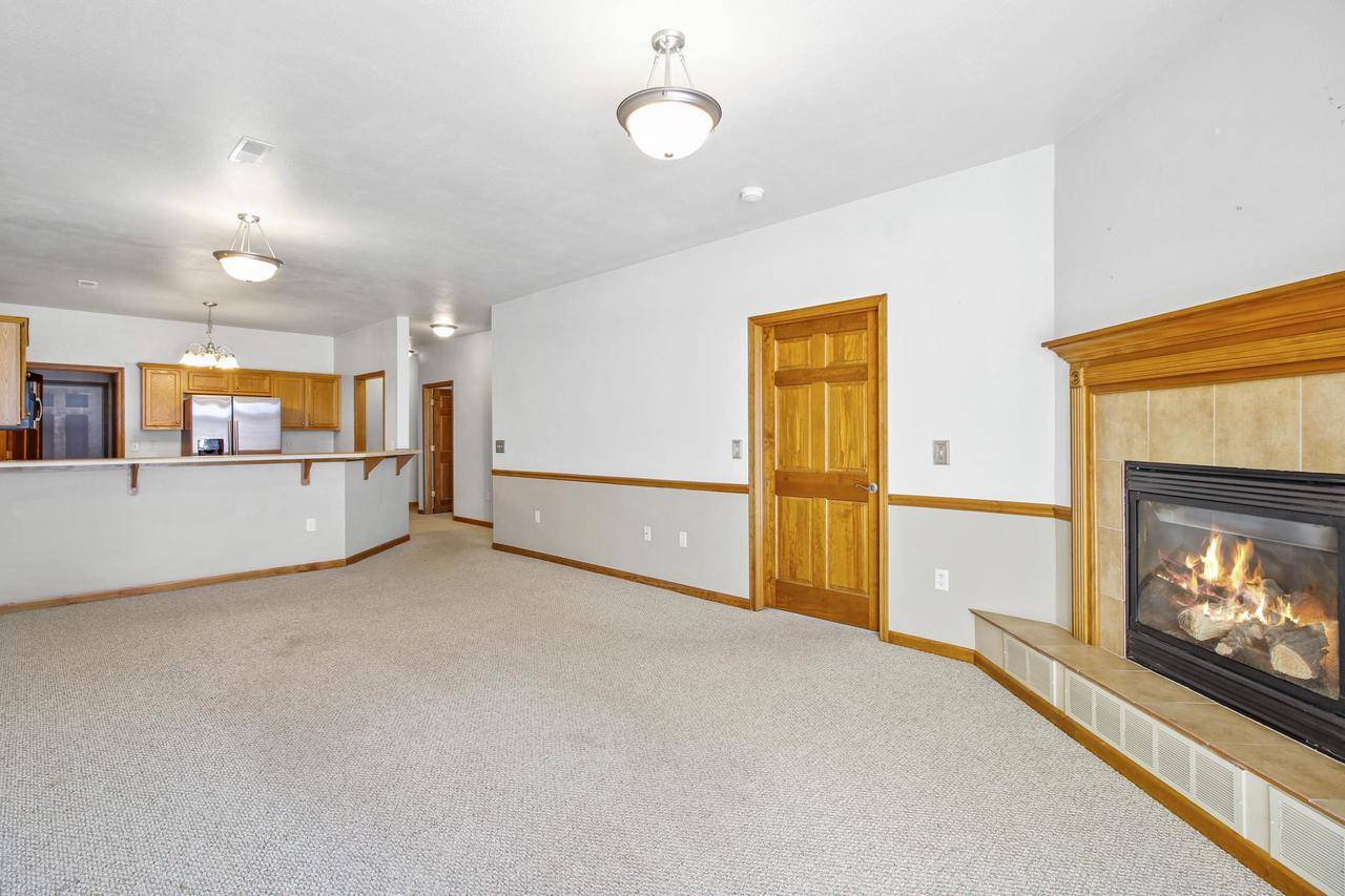 Hartford, WI 53027,752 Bridlewood DRIVE #2103E