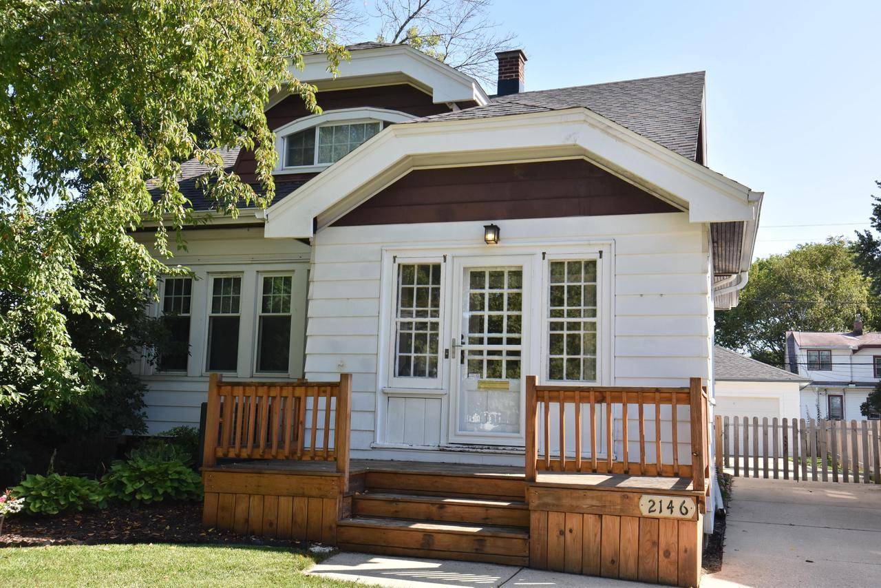 Wauwatosa, WI 53213-1806,2146 N 72nd St