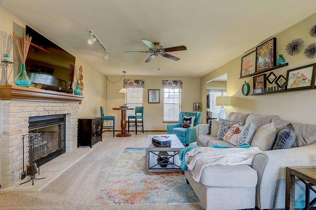 Pewaukee, WI 53072-6313,1041 Bending Brae Dr