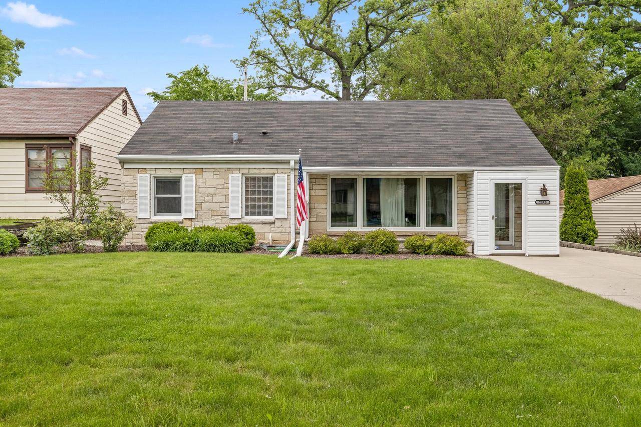 Wauwatosa, WI 53213-3721,7026 W Bluemound Rd