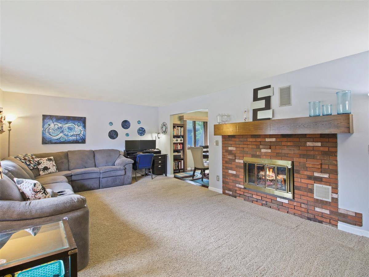 Wauwatosa, WI 53225-4633,10324 W Courtland Ave