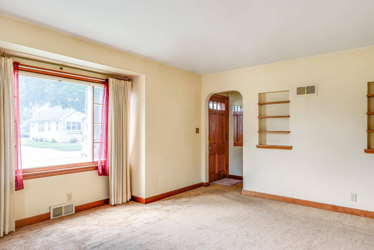 Kenosha, WI 53143,7723 26th Ave