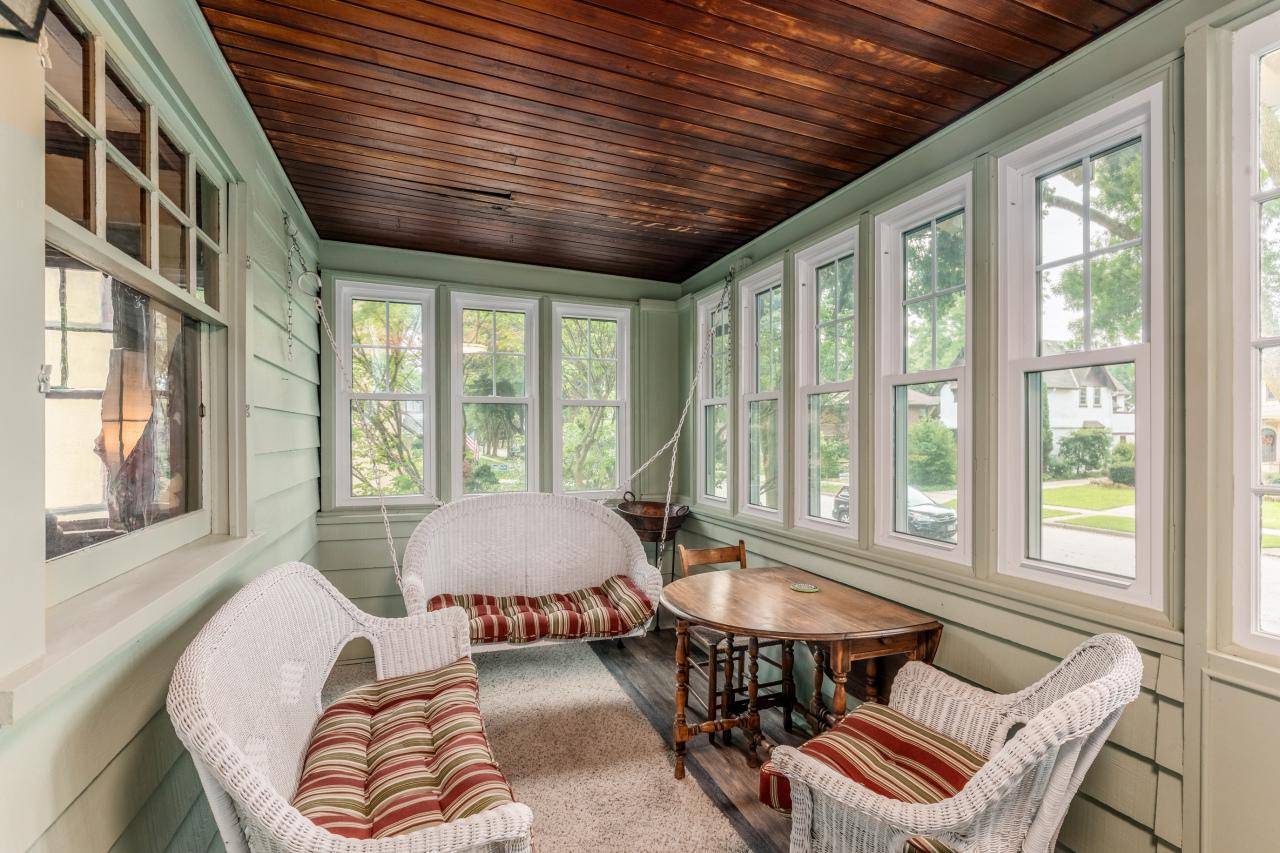 Wauwatosa, WI 53213-3715,7110 Cedar St