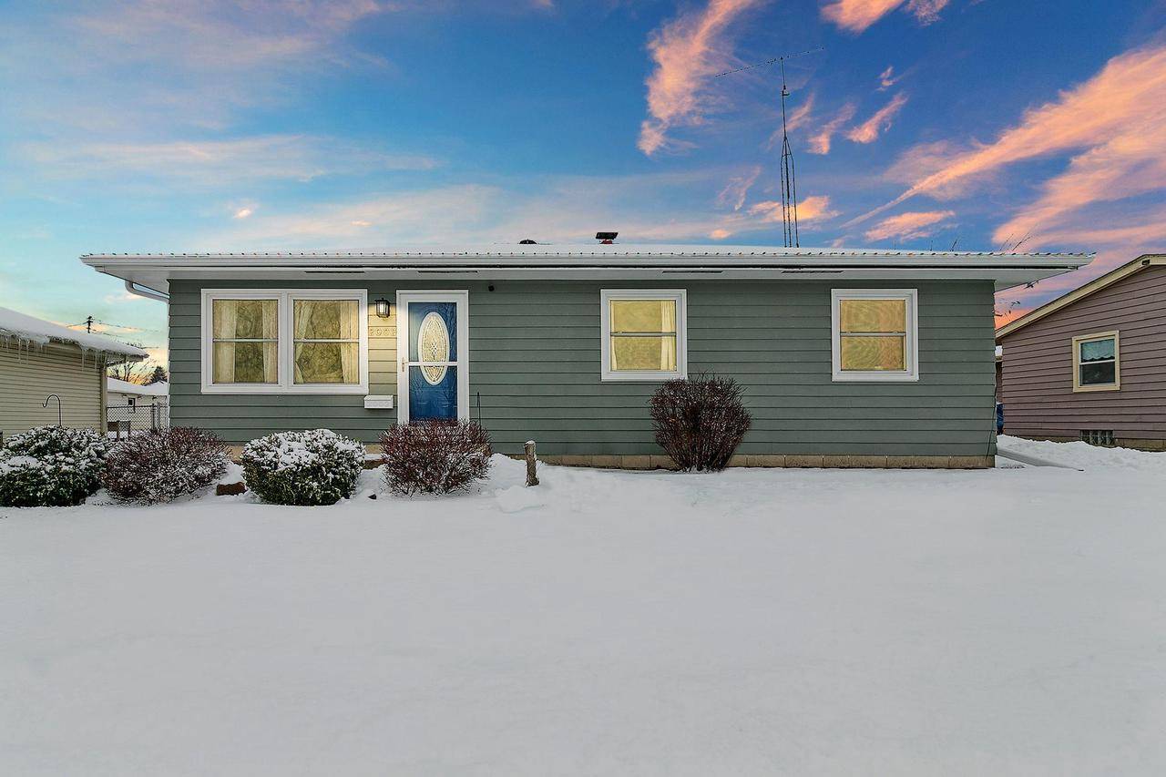 Kenosha, WI 53140,2002 16th AVENUE