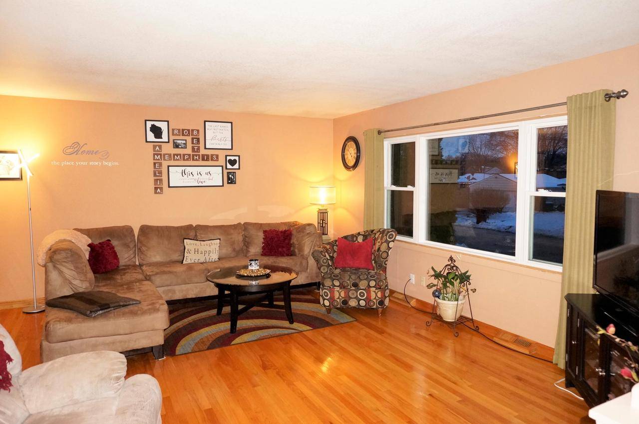 Wauwatosa, WI 53222-1540,9309 W Fiebrantz Ave