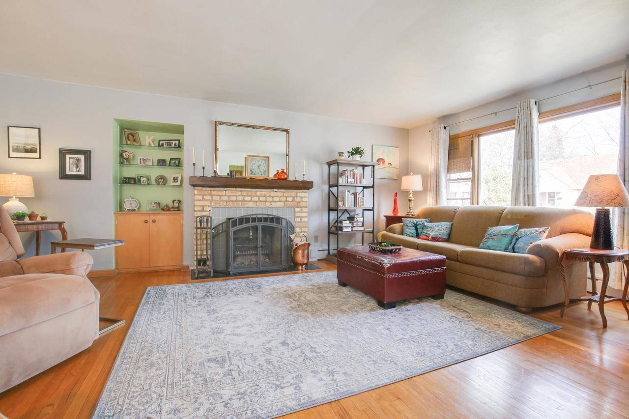 Kenosha, WI 53142-1714,6922 41st AVENUE