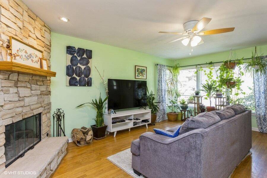 Wauwatosa, WI 53225-4614,4643 N 101st St