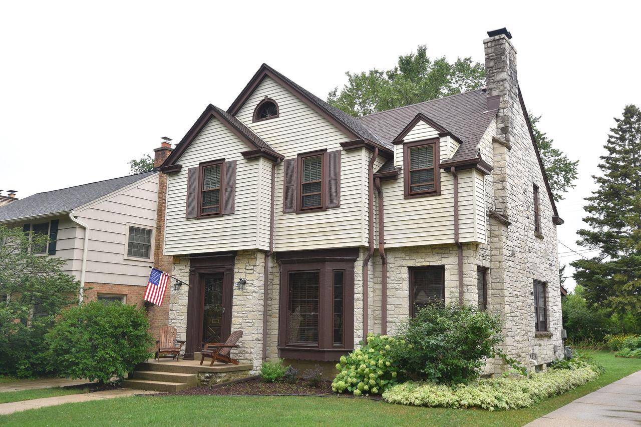 Wauwatosa, WI 53226,2437 N 88th STREET