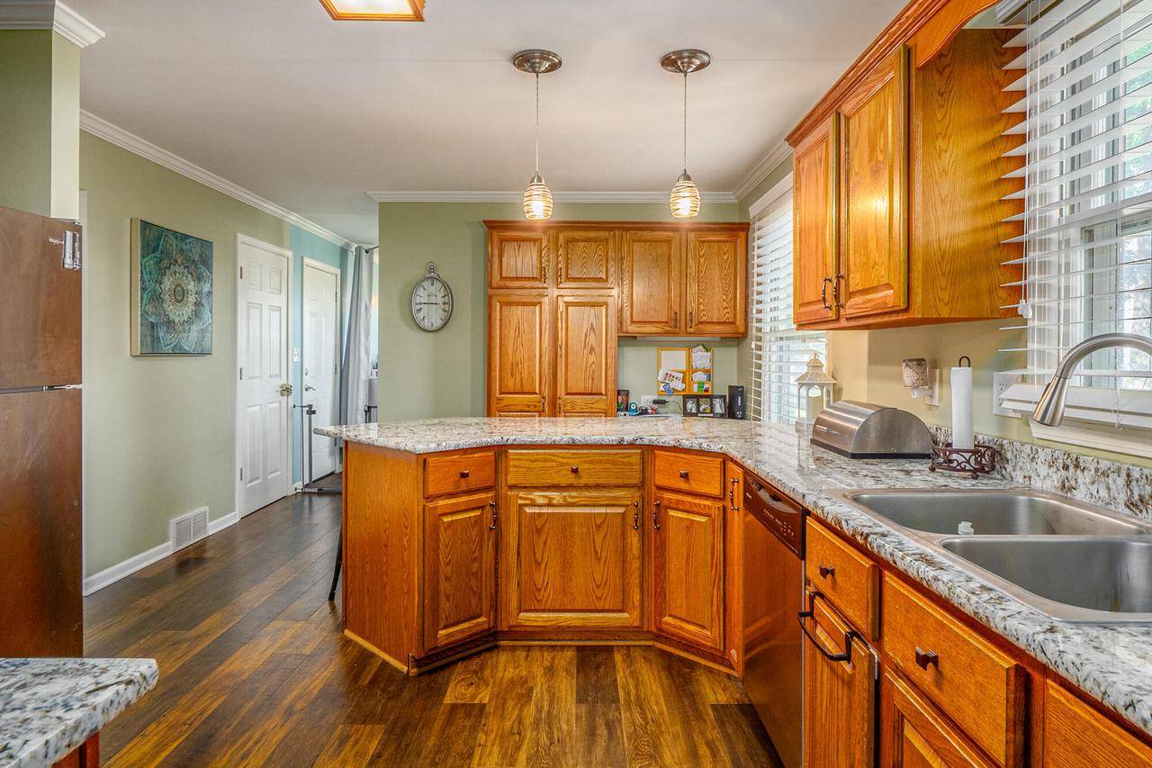 Plymouth, WI 53073-1407,623 Bishop AVENUE