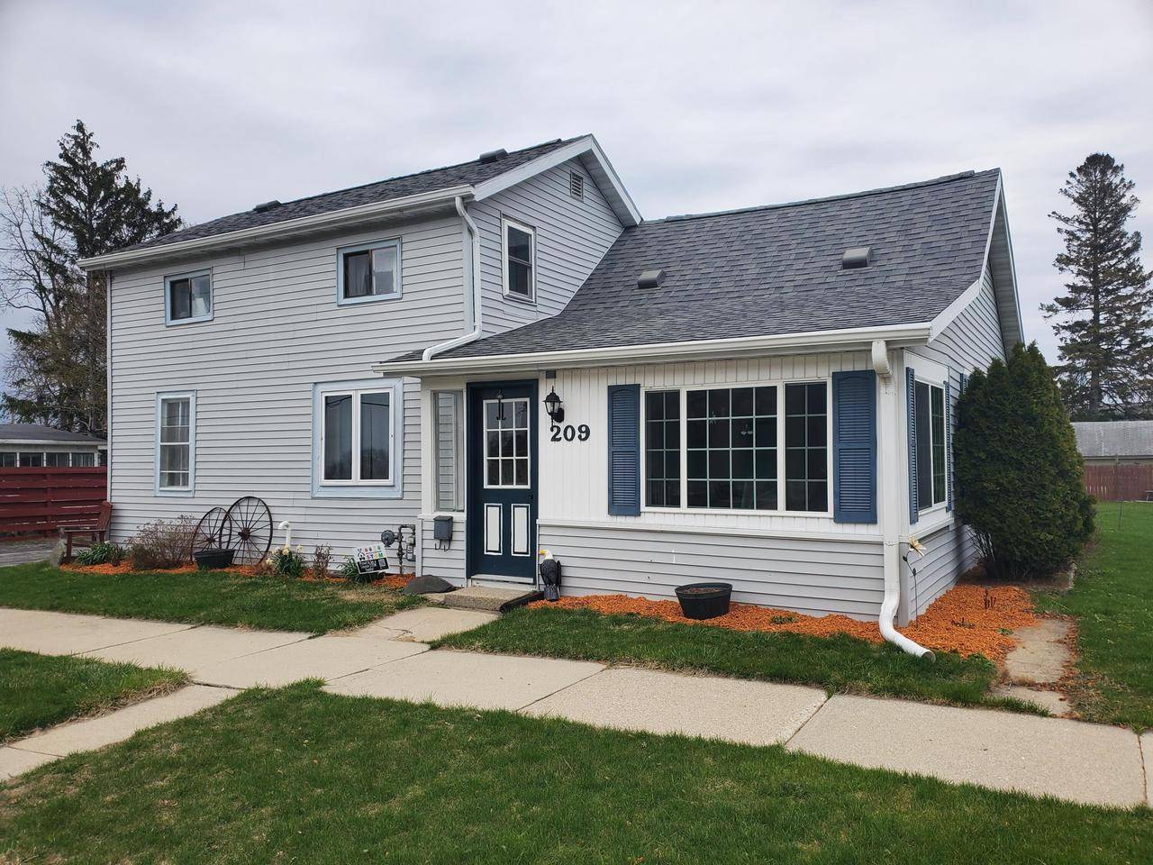Watertown, WI 53094-7649,209 N Montgomery STREET
