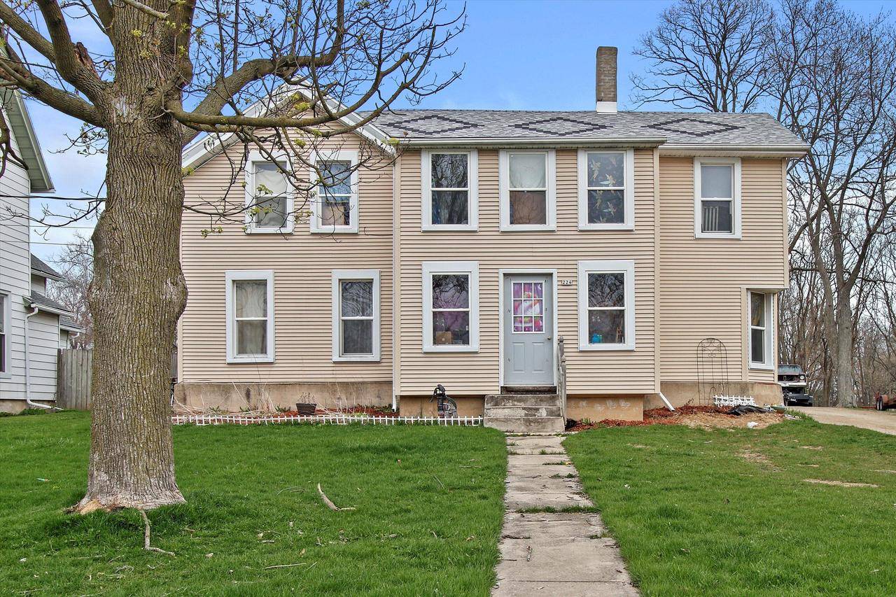 Sharon, WI 53585,224 Martin STREET