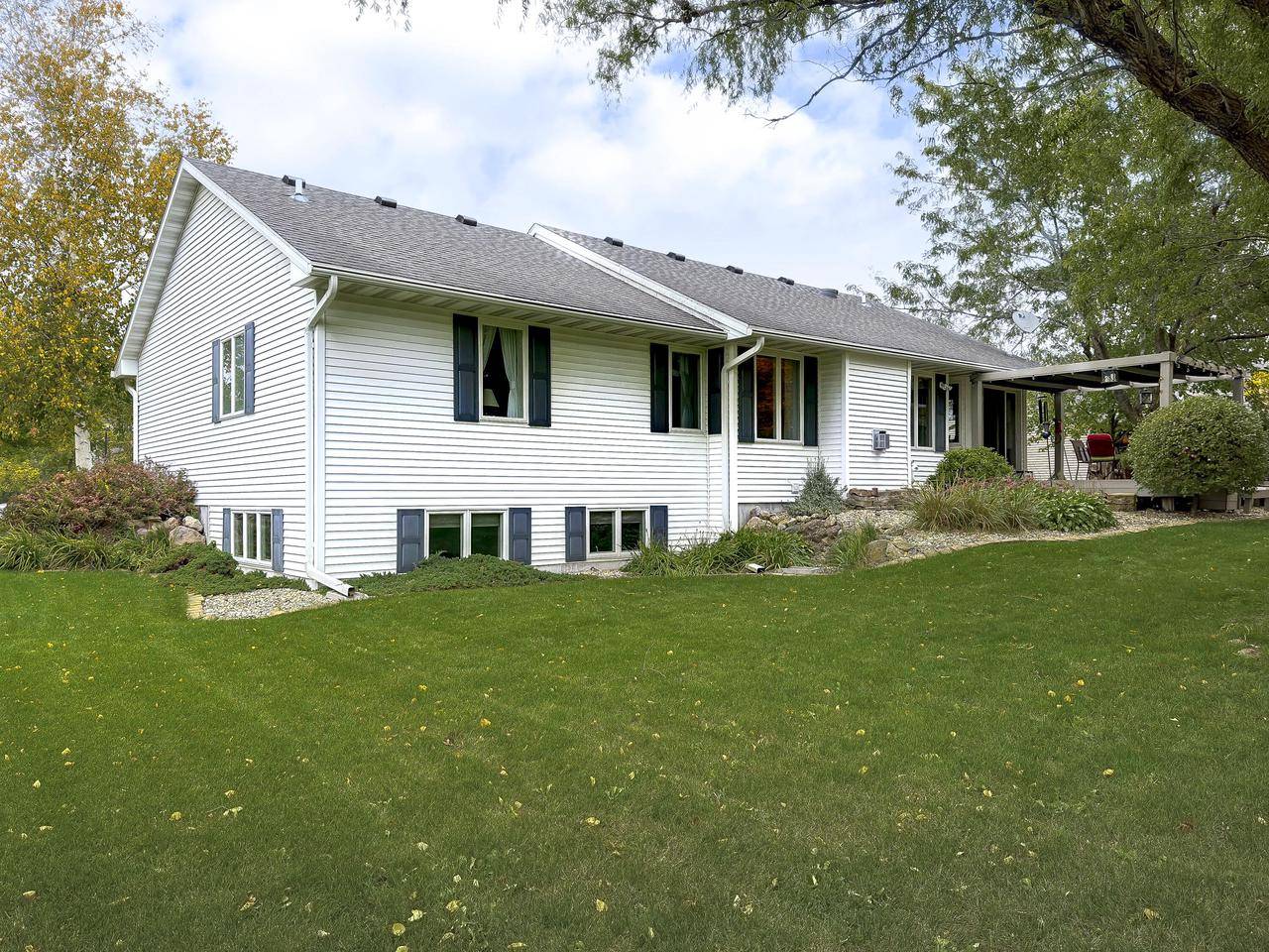 Lake Mills, WI 53551-2001,146 Pinnacle Dr