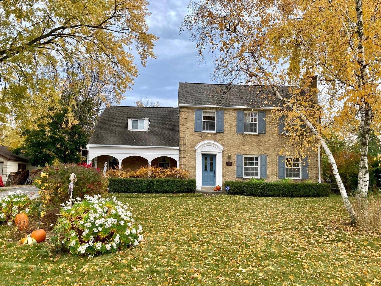 Fox Point, WI 53217-3948,6924 N Yates ROAD