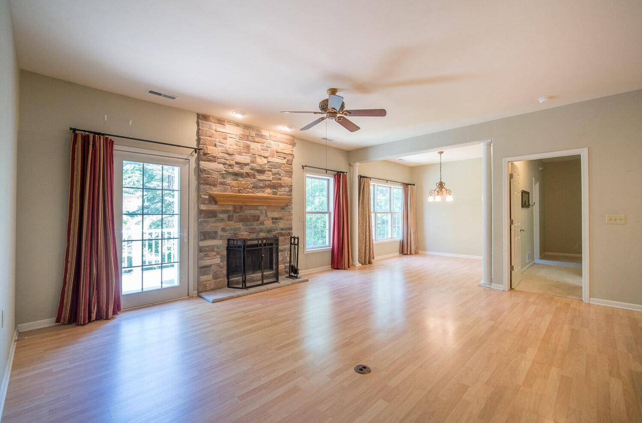 Greendale, WI 53129,5620 S 76th STREET #10