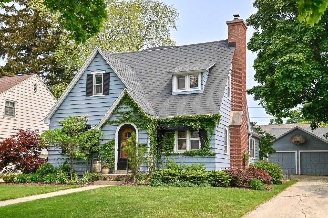 Wauwatosa, WI 53213-1019,2424 N 82nd STREET