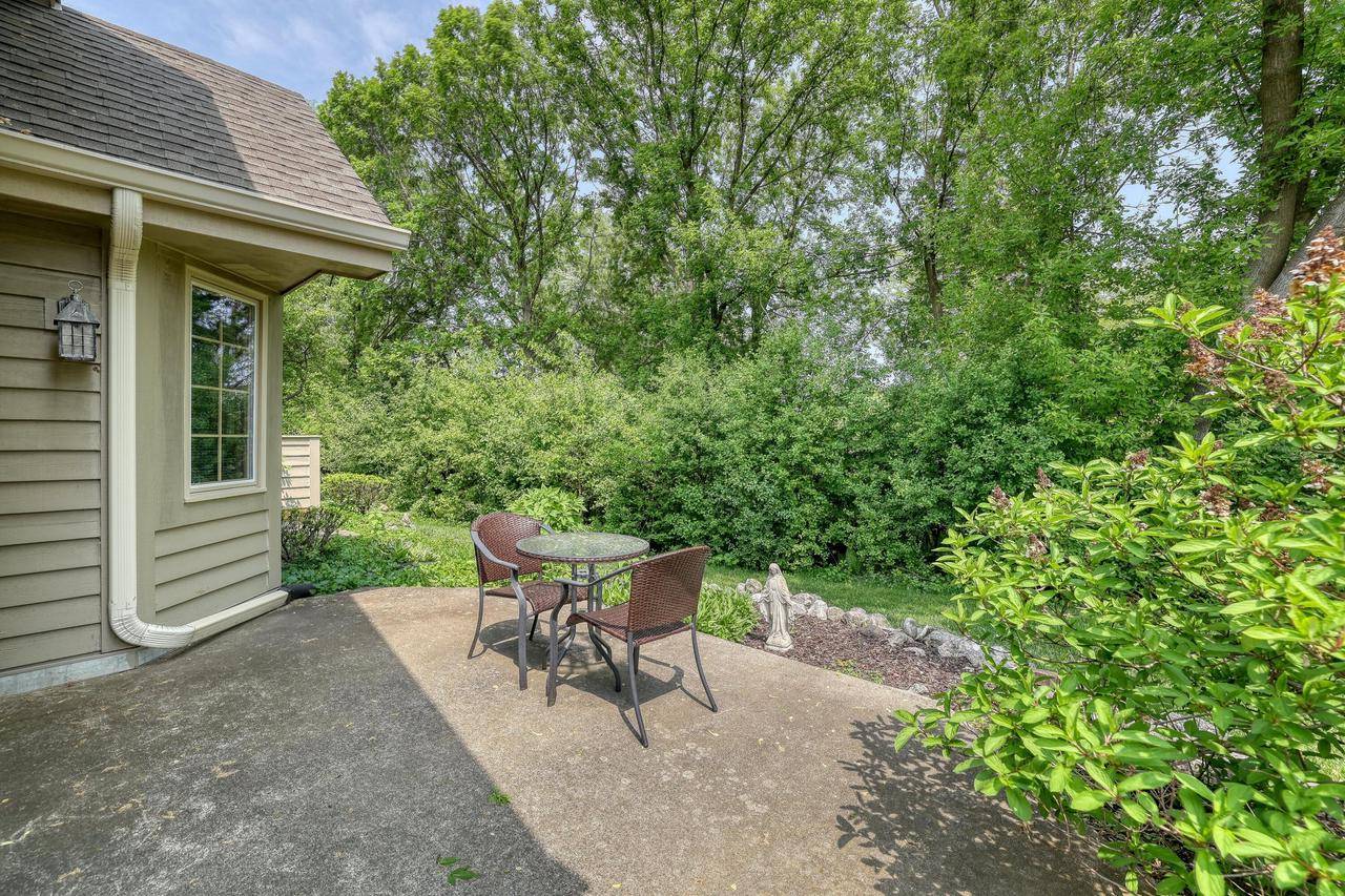 Pewaukee, WI 53072-4677,N22W24040 Cloister CIRCLE #3A